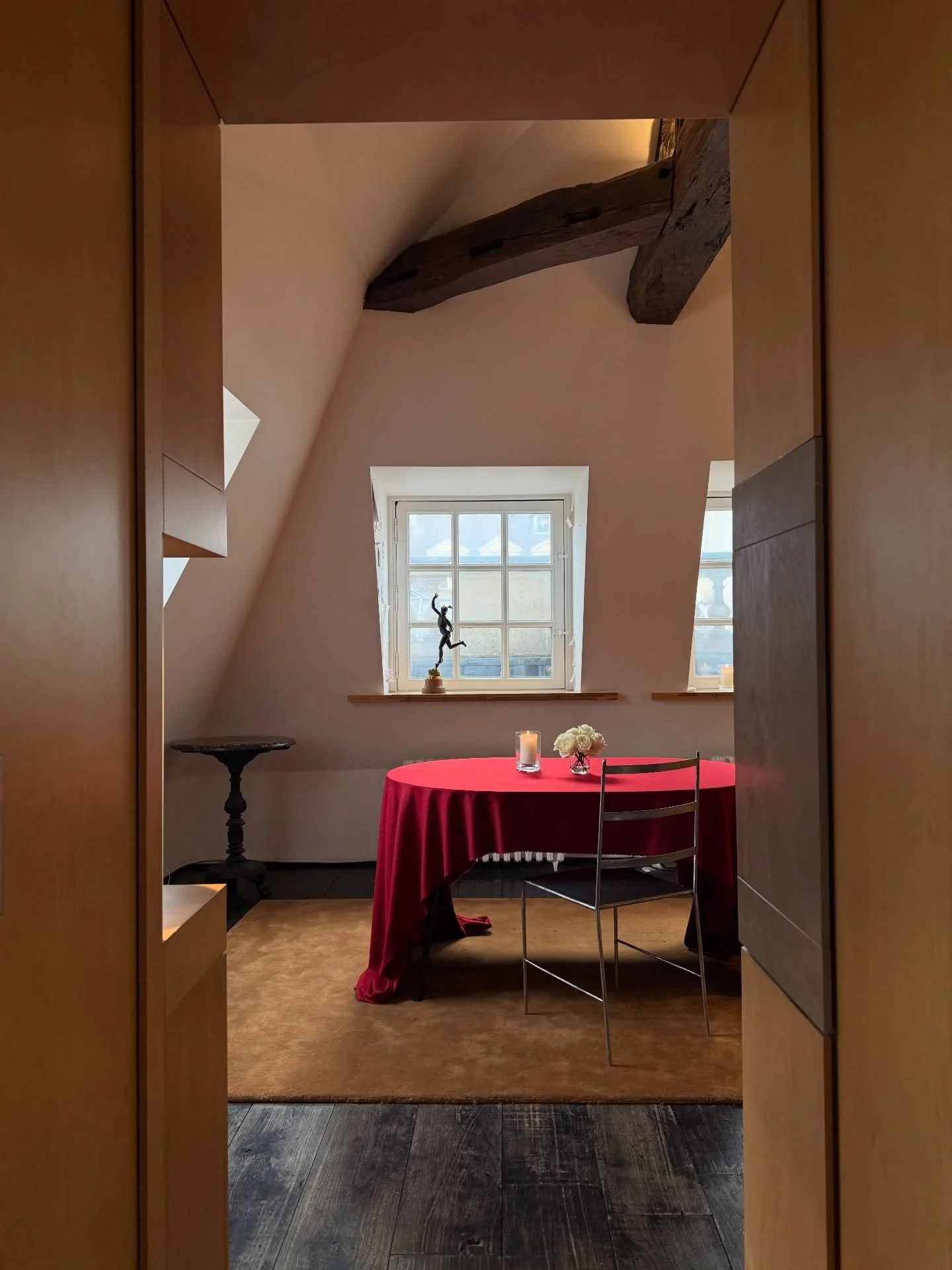 It&rsquo;s Sunday morning, and I&rsquo;m sitting poring over some of the photos I&rsquo;ve taken this week in Paris. 

I&rsquo;ve been with @archelo.agency to see the Paris Deco Off and Maison in the City annual interior shows. An inspiration-rich 3 