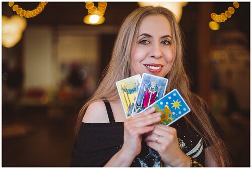 Vocati Sessions With Theresa Reed: 5 Reasons I The Tarot Lady — Danielle Cohen | Coaching | Brand Photography | Strategy | International
