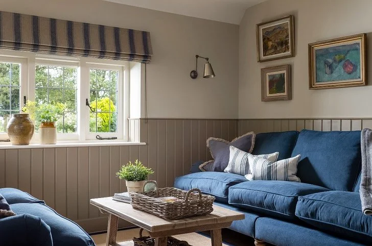 LIVING &amp; DINING | One of the final areas of our Cotswold project I wanted to share. 

We tweaked the layout of this open plan living and dining space to be able to accommodate two sofas. 
The benches at the dining table can double up as additiona