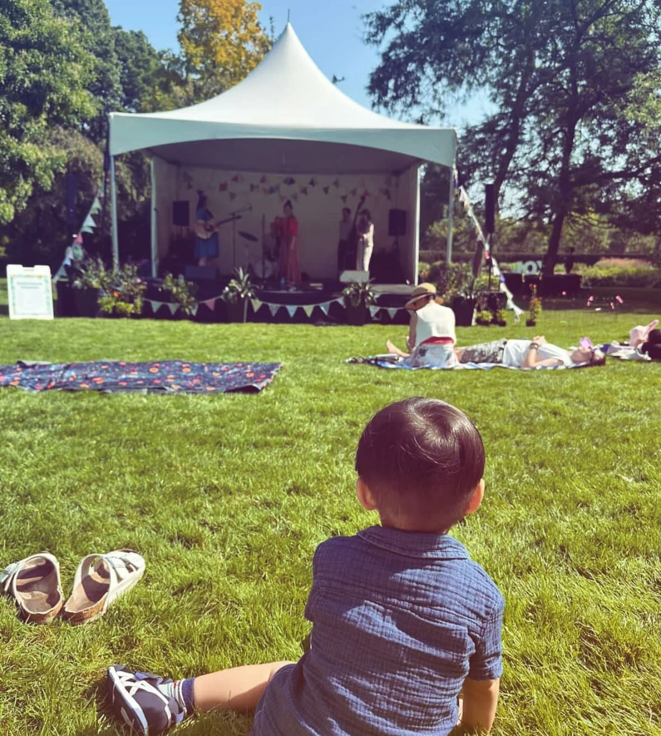 Thank you all for coming! We really enjoyed putting on a show for you @vandusengarden 50th celebration ~ to play meaningful worthwhile shows like this is very special. thanks for all the love you put into your playing today @megelliott17 @johno_on_ba