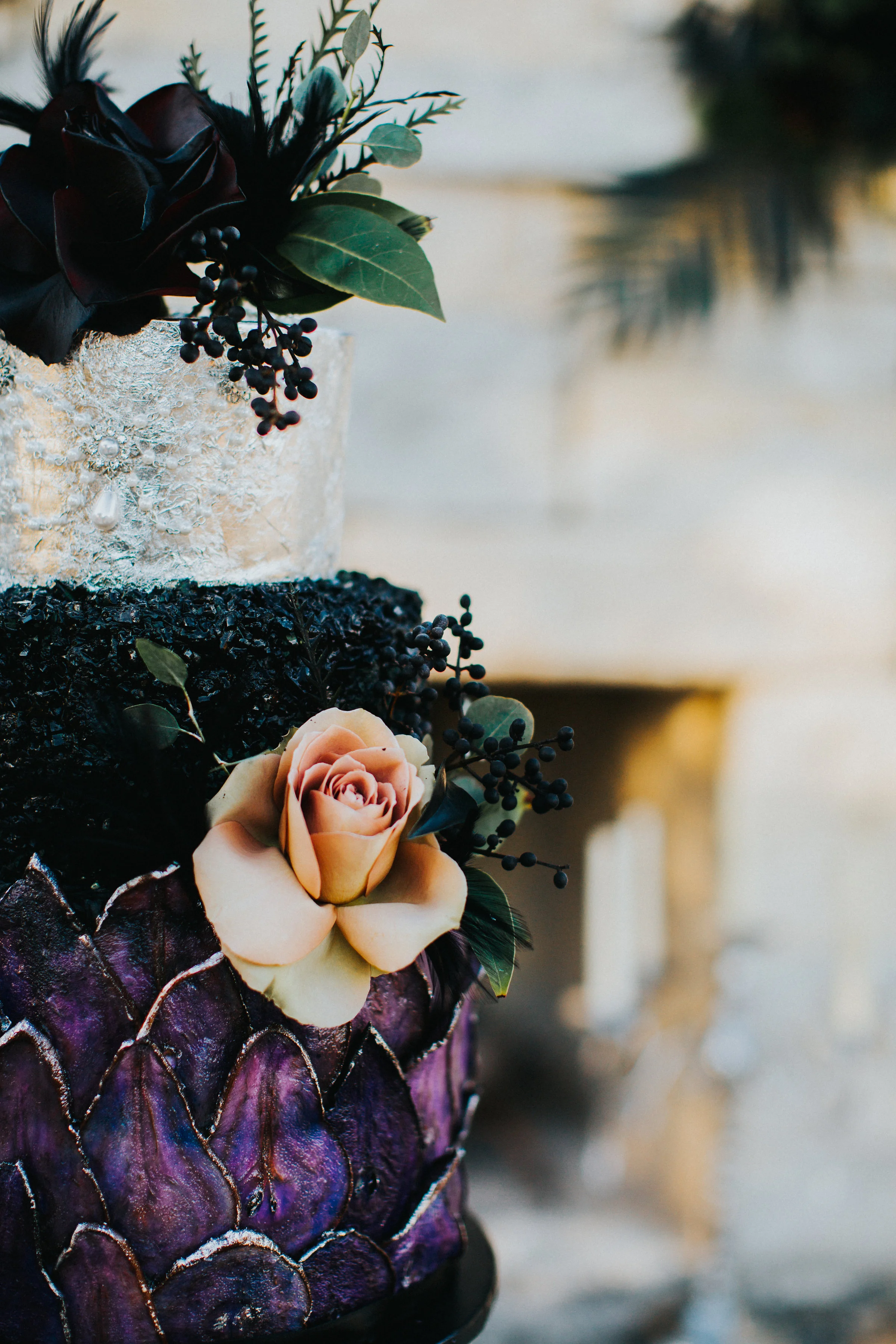 Dark_Romantic_Styled_Wedding-8.jpg