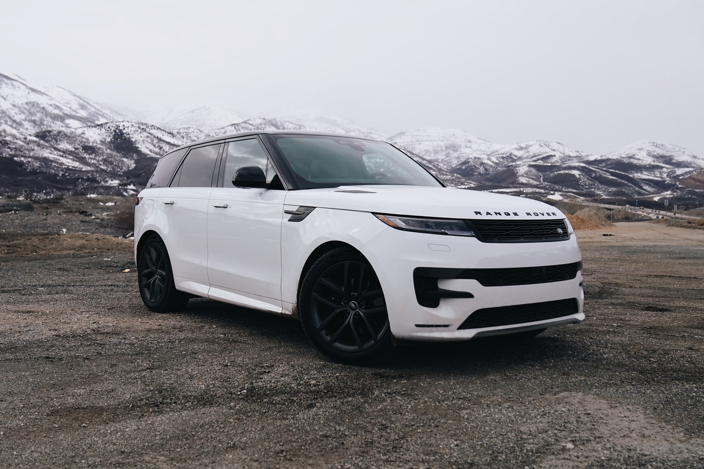 Closer Look at the 2024 Land Rover Range Rover Sport