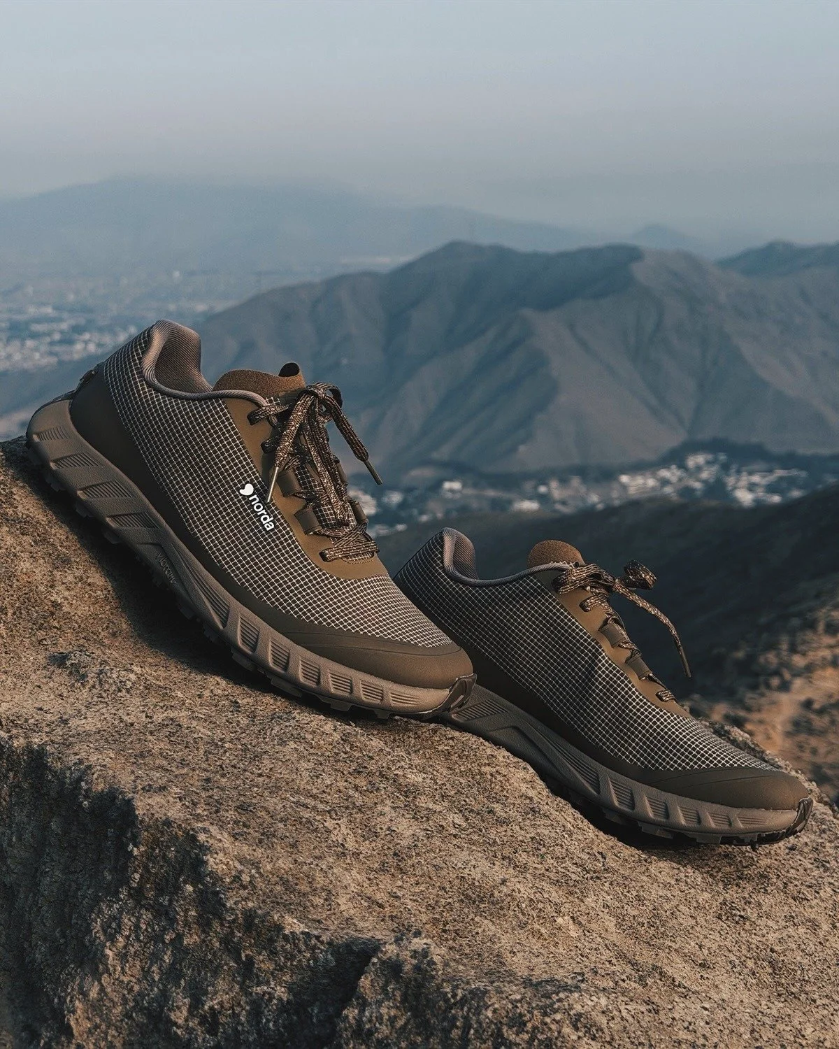 Closer Look: gnuhr x norda 002