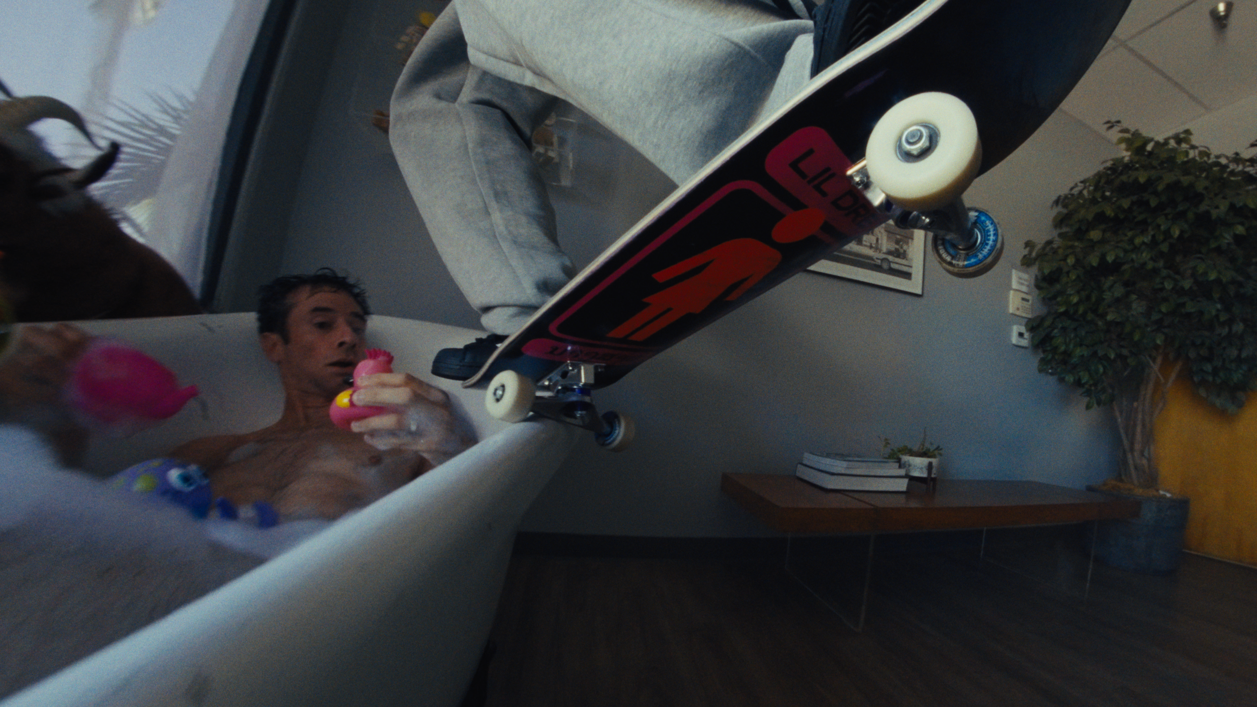 LF_115H_3R_APPLE PRORES 4444_1920x1080.00_02_11_11.Still002.png