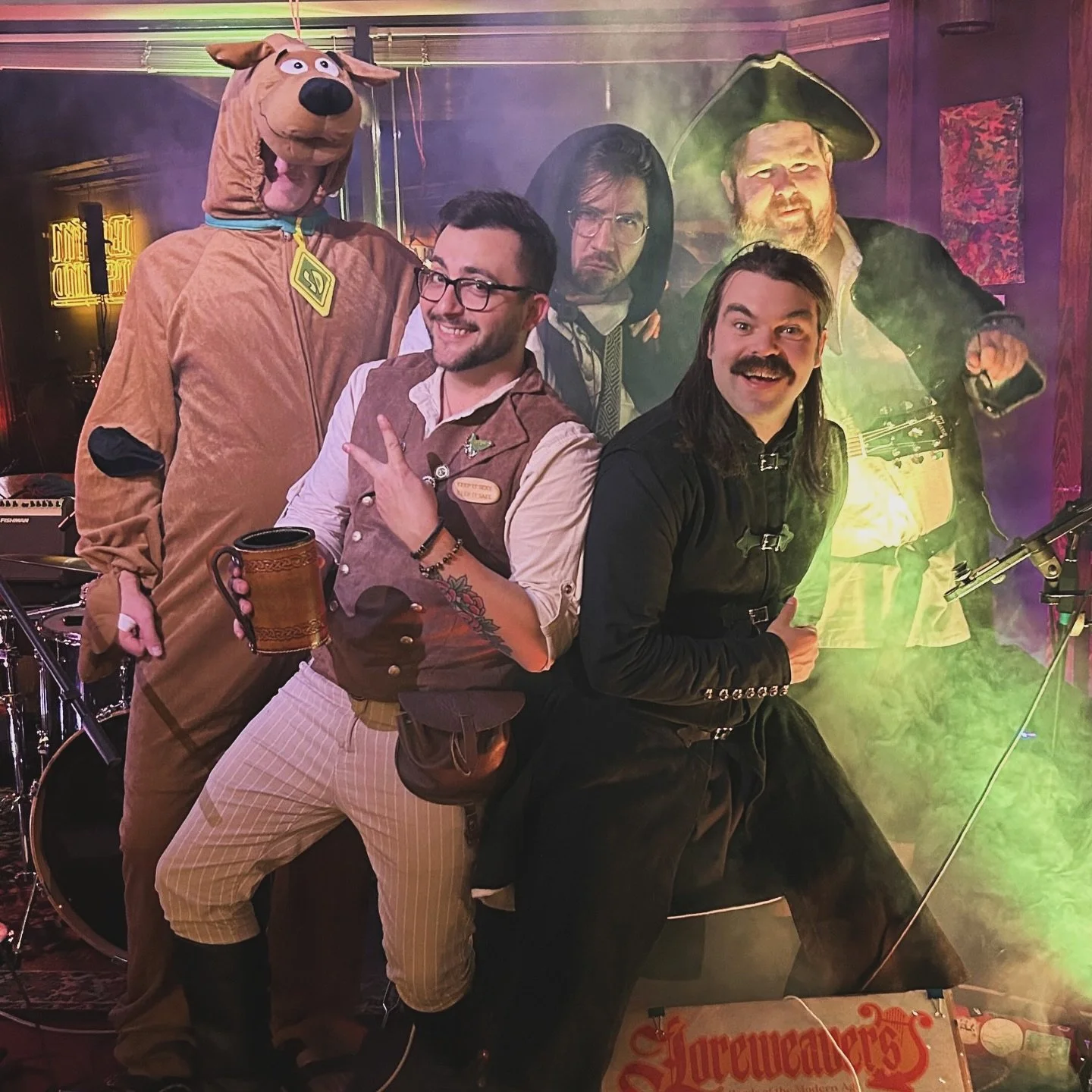 For anyone who has ever doubted that Mal&rsquo;grub is our druid, here&rsquo;s proof from when he accidentally cast Wild Shape during our last show. Happy Halloween, you beautiful goblins and ghouls! 😘🎃👻
.
.
.
#dndmemes #wildshape #bards #tavernba
