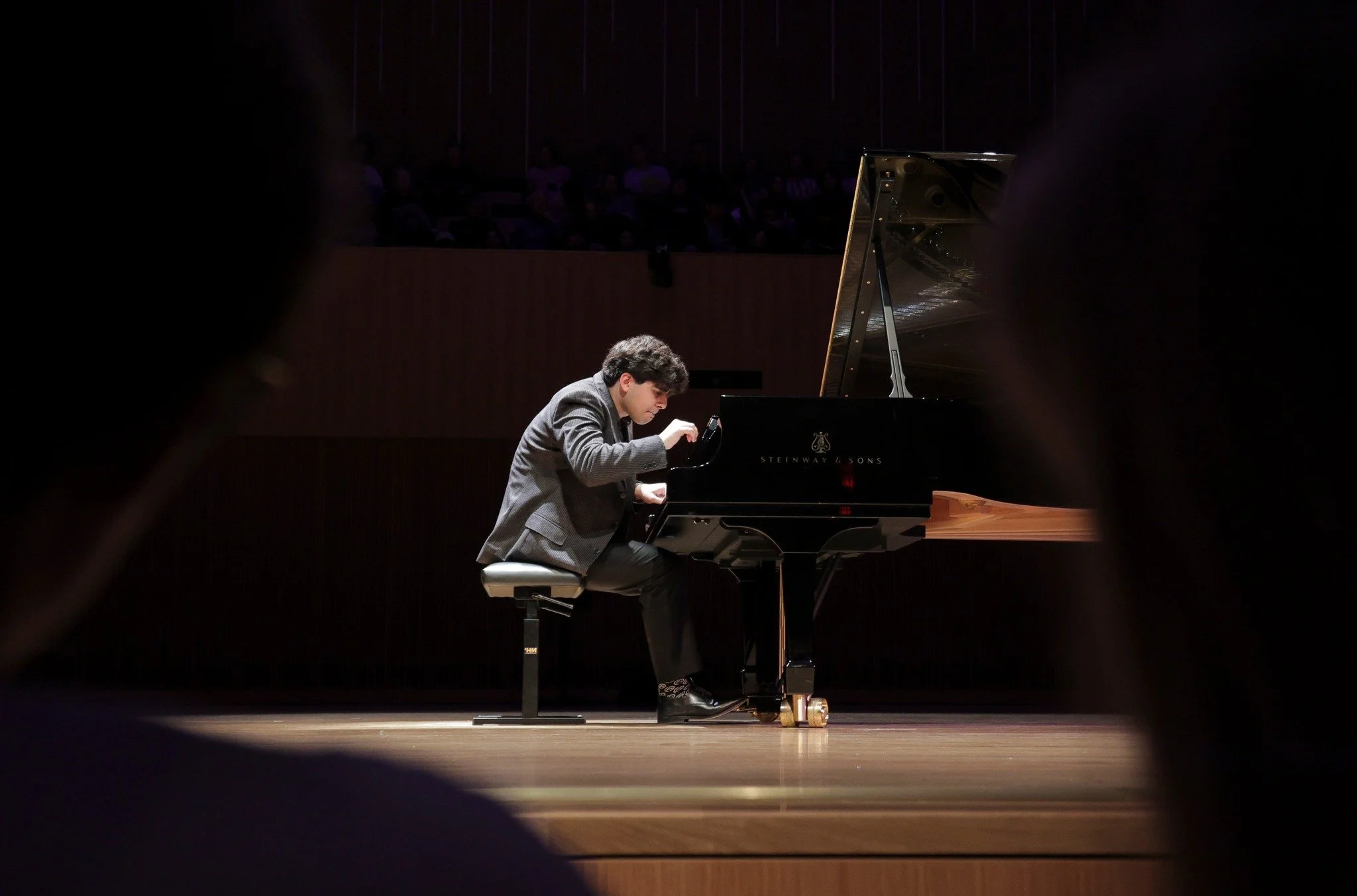 Mark you calendars for February 7th as Avery Fisher Career Grant recipient Evren Ozel returns to the CMDetroit stage! Visit cmdetroit.org/2025-26/ozel to learn more.