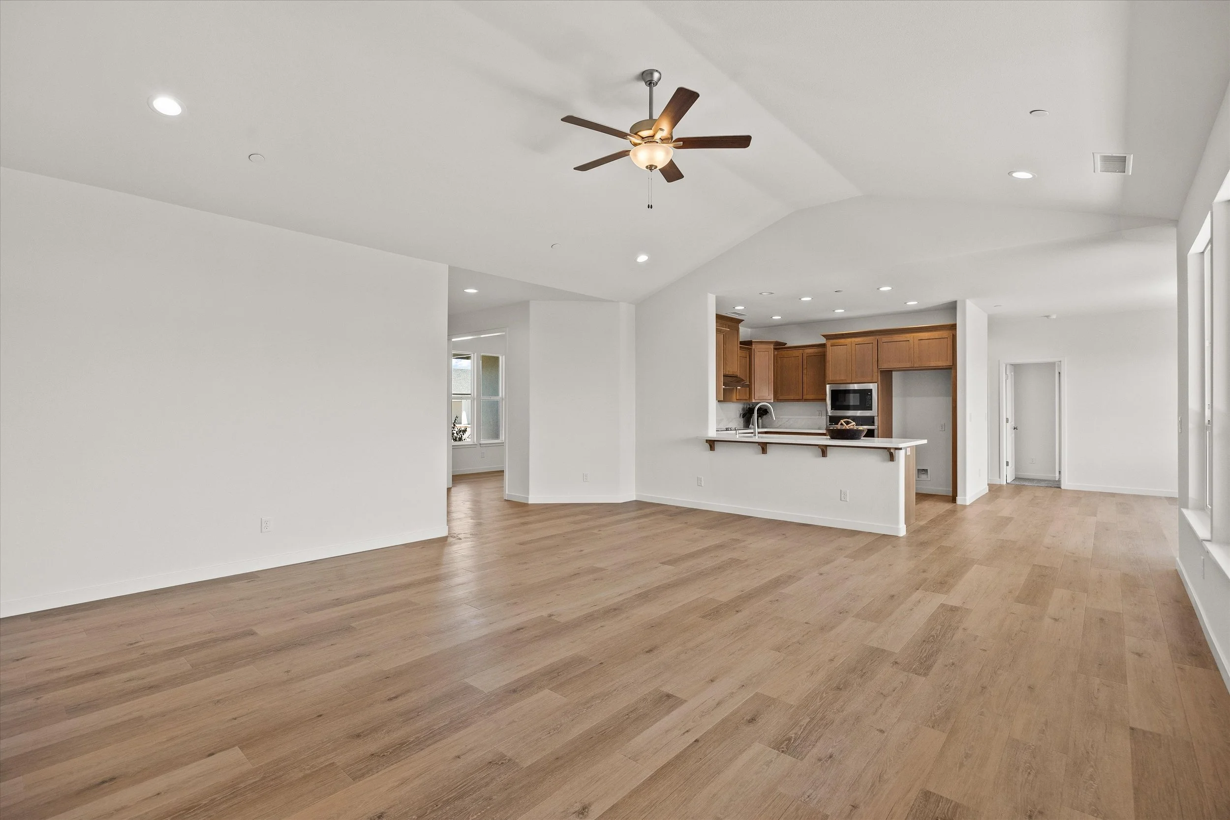 07-Real Focus Media - 331 Ellingson Way-3.jpg