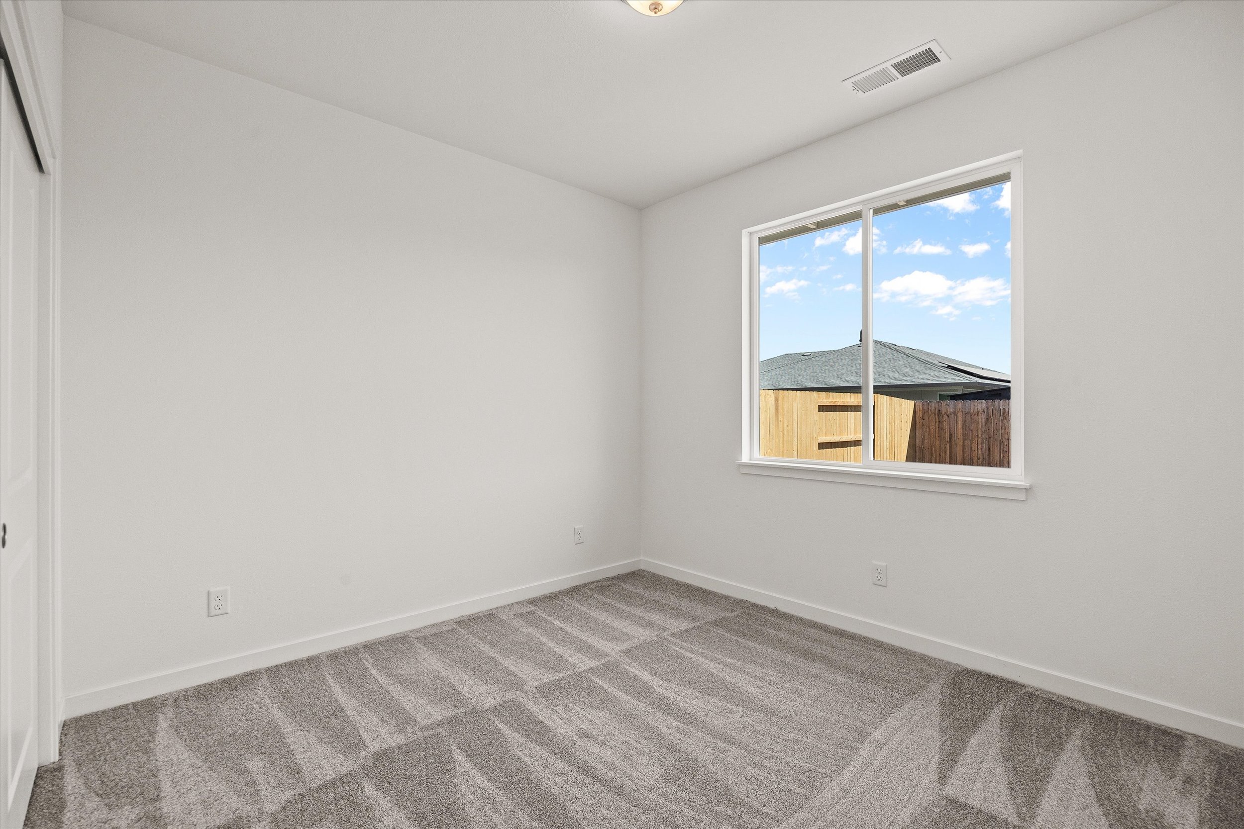 27-Real Focus Media - 331 Ellingson Way-20.jpg
