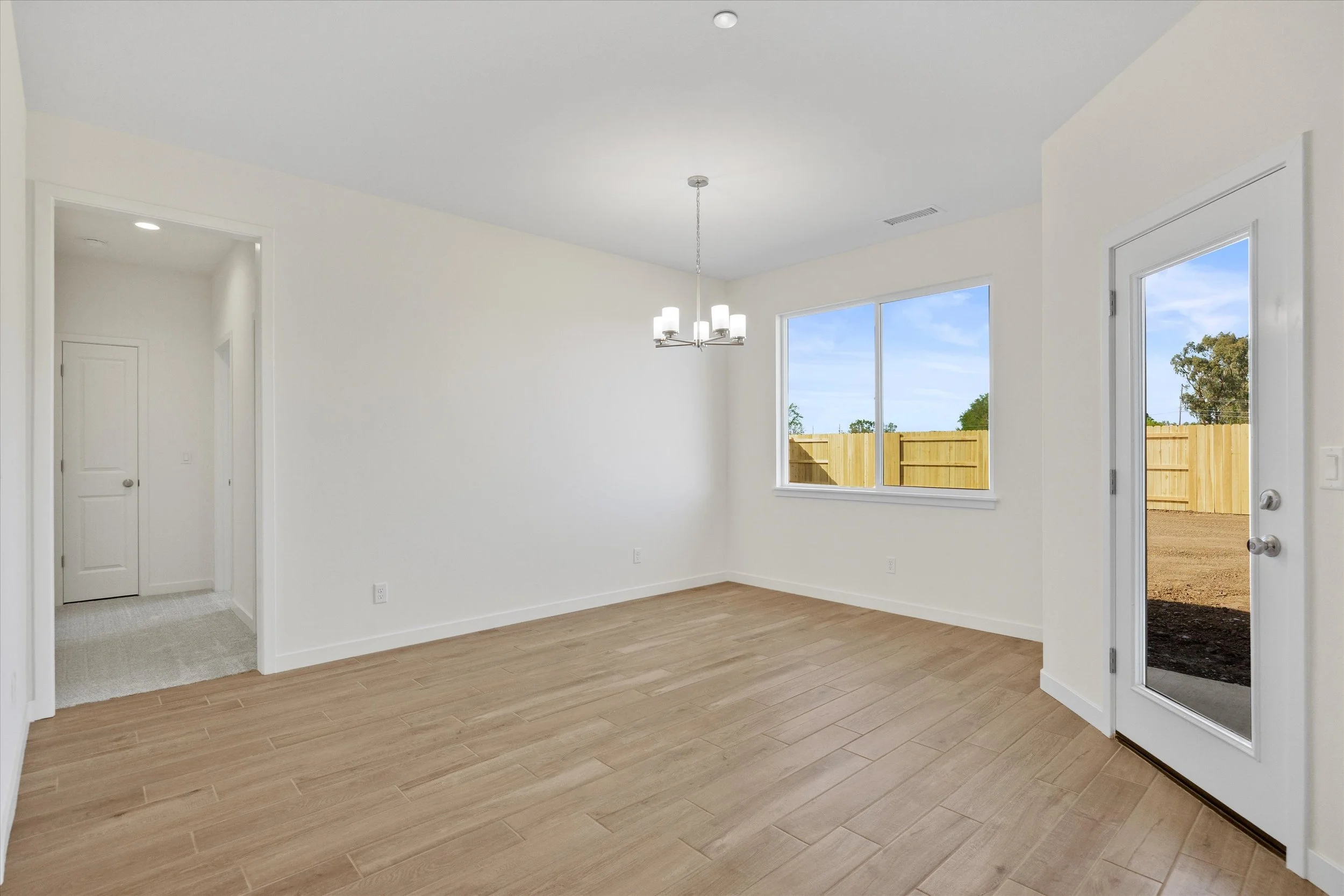 17-Real Focus Media - 338 Ellingson Way-10.jpg