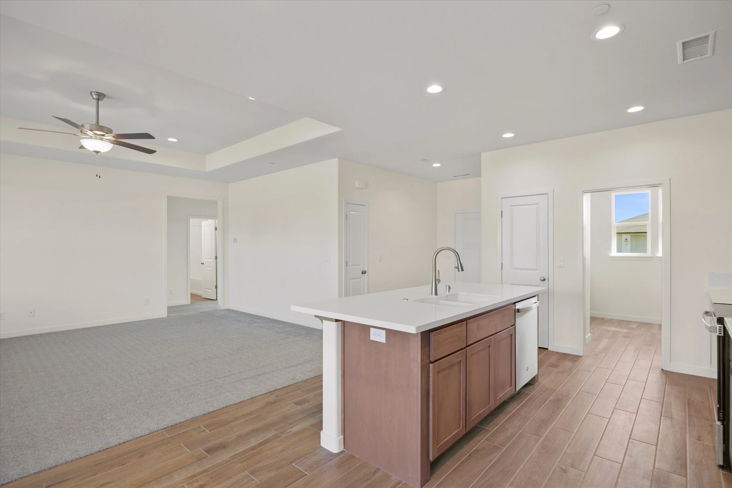 08-Real Focus Media - 338 Ellingson Way-2.jpg