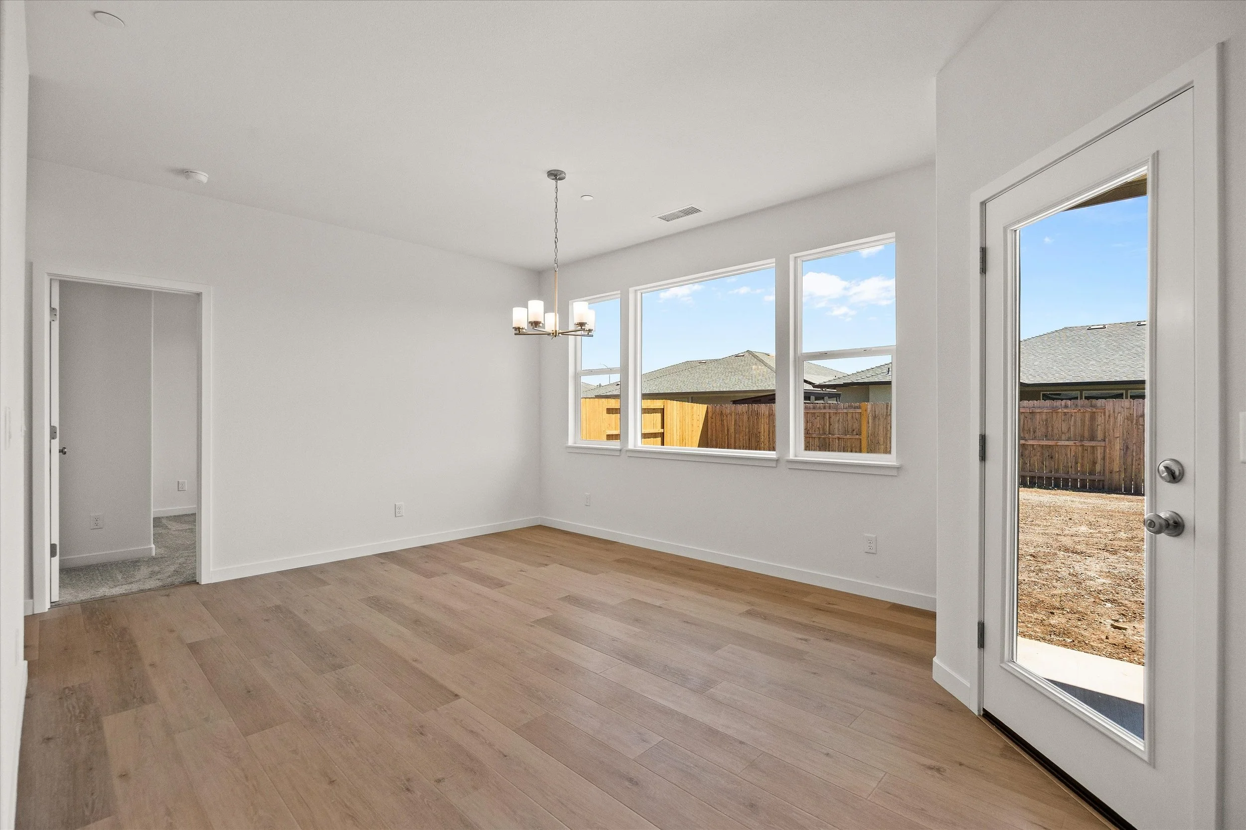 19-Real Focus Media - 331 Ellingson Way-13.jpg