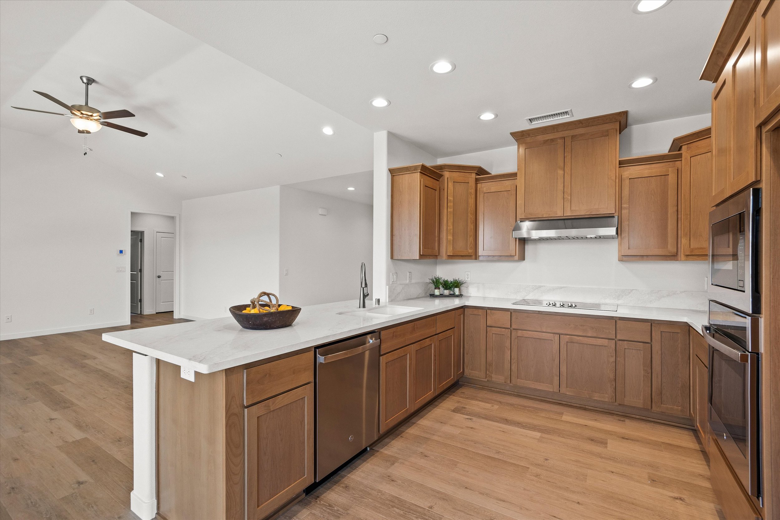 12-Real Focus Media - 331 Ellingson Way-7.jpg