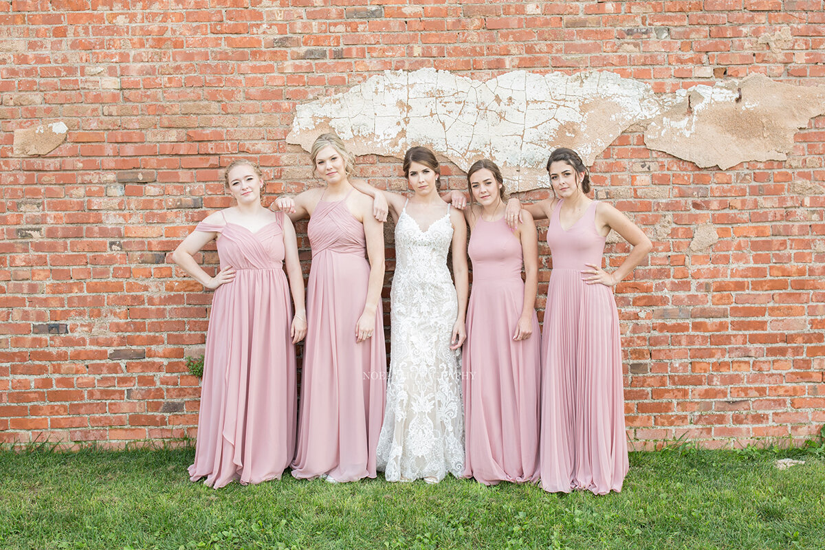 Bridesmaids | © Noel Photography and Design