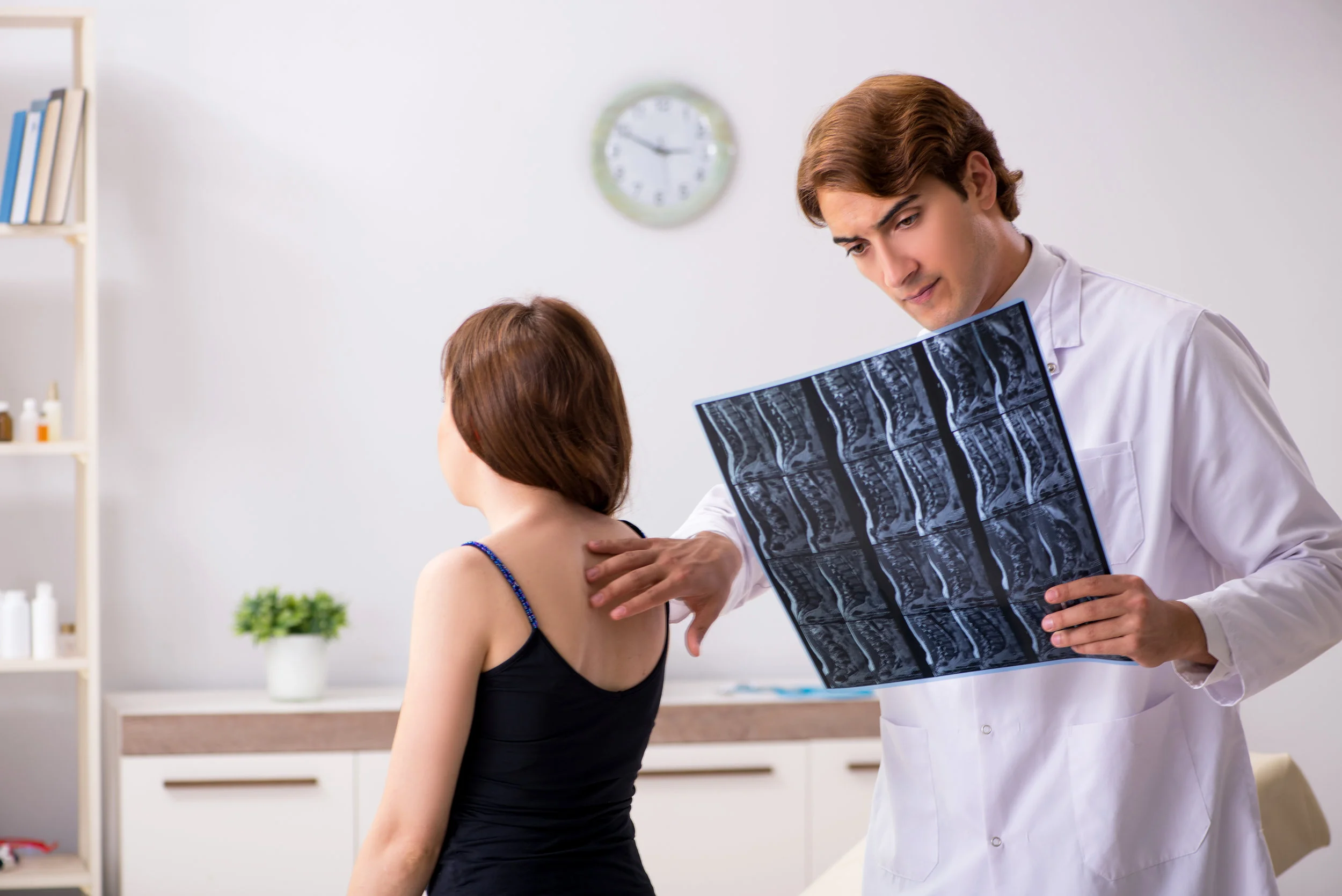 SIB# 384- Radiation-Free Scoliosis Assessment