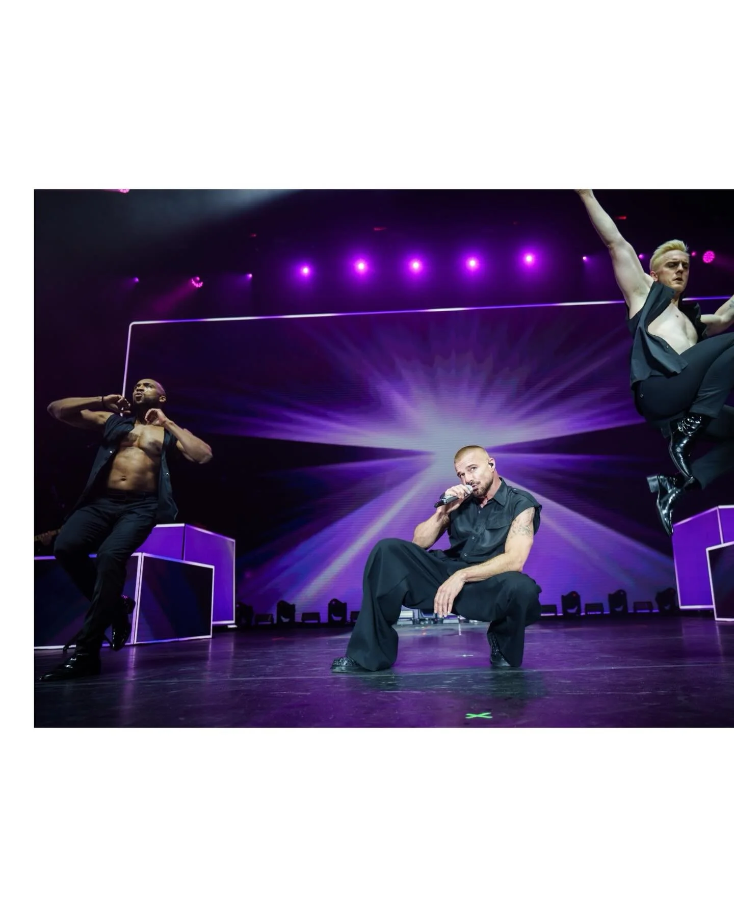 #EnConcierto
Gran noche en #Madrid con @ricky_martin y su #RickyMartinLive en Starlite.
Un show lleno de energ&iacute;a, buena m&uacute;sica, emoci&oacute;n y un p&uacute;blico completamente entregado.
De esos conciertos que se quedan.
One for the bo