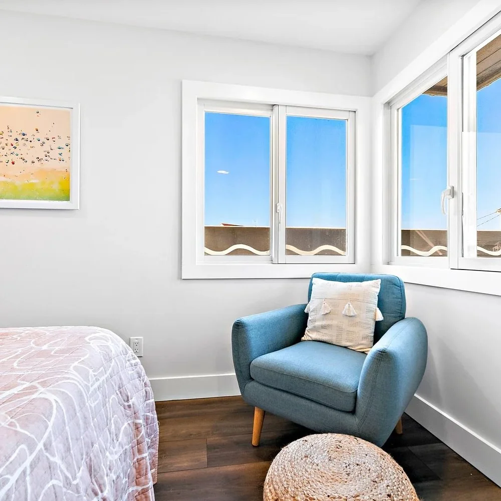 Rainy days at the shore are better spent in the Penthouse ☁️✨

Two king bedrooms, a full kitchen, space to spread out, and views that make you forget the weather.

Our Penthouse Week-Long Discount is still going on! Stay 7 nights, get a weeknight fre