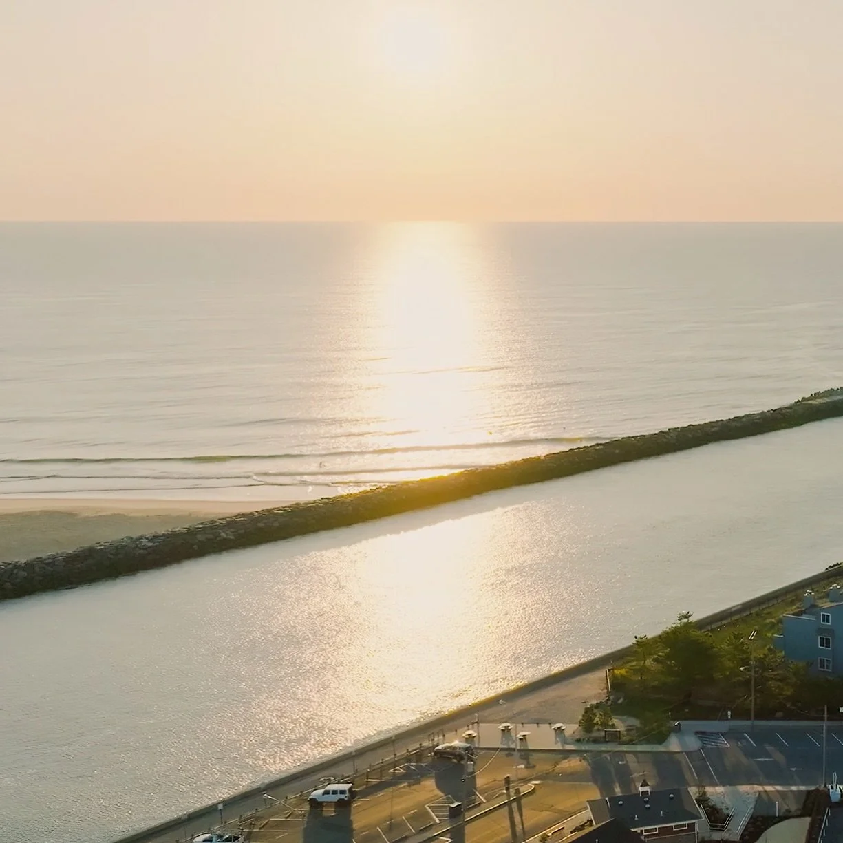 Some sunsets just hit different. Point Pleasant does it best. ☀️🌊

137 days until Memorial Day weekend, but who&rsquo;s counting&hellip; 

#pointpleasant #pointpleasantnj #pointpleasantbeach