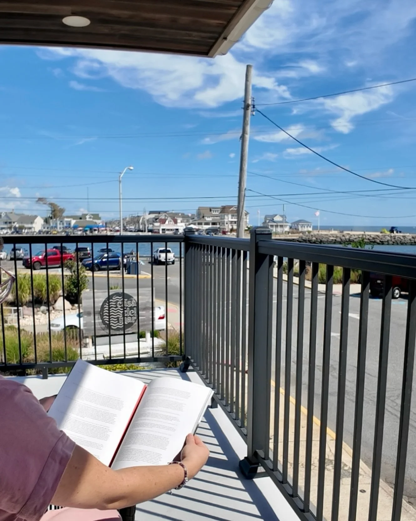 April calls for spring days on The Penthouse balcony overlooking the Manasquan Inlet. ✨