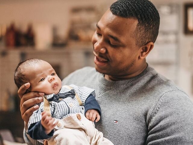 Your first Father&rsquo;s Day. 🤍 Here&rsquo;s to you, @ju3l5! We love you and appreciate everything you do for us. SWIPE for a cute montage of @justicevnscott and his dada 🥰
⁣
⁣
⁣
⁣
⁣
⁣
⁣ ⁣
⁣
⁣
⁣
⁣#fathersongoals #fatherlove #happyfathersday2020 #f