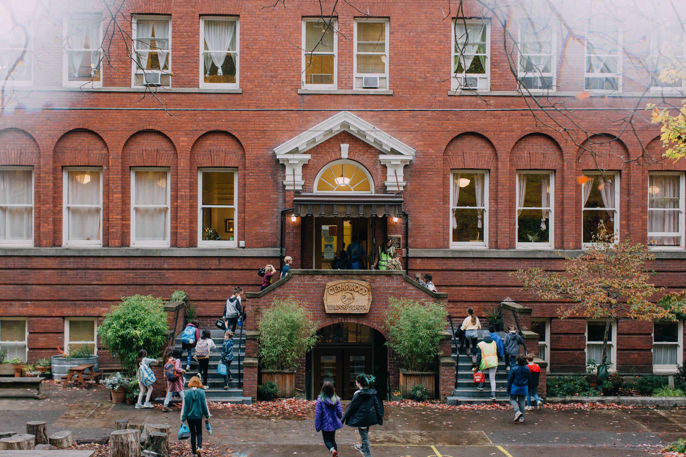 students arriving building.jpg
