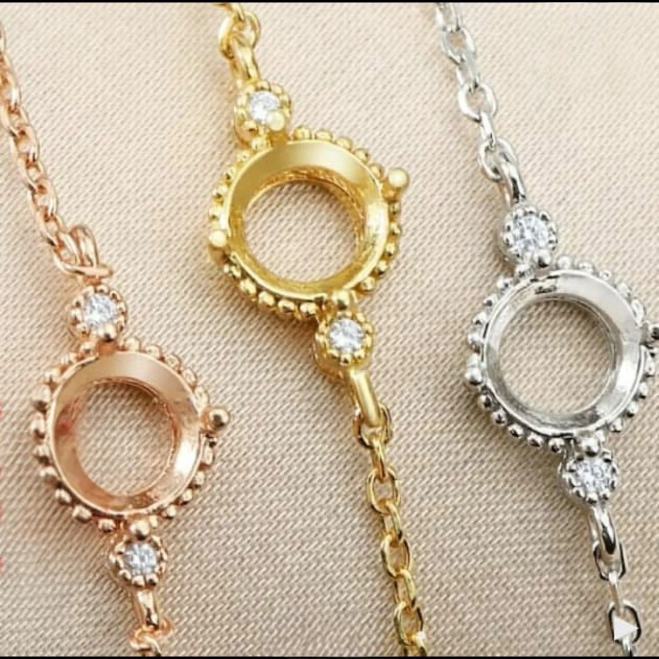 Round with Gems Bracelet – Sterling Silver