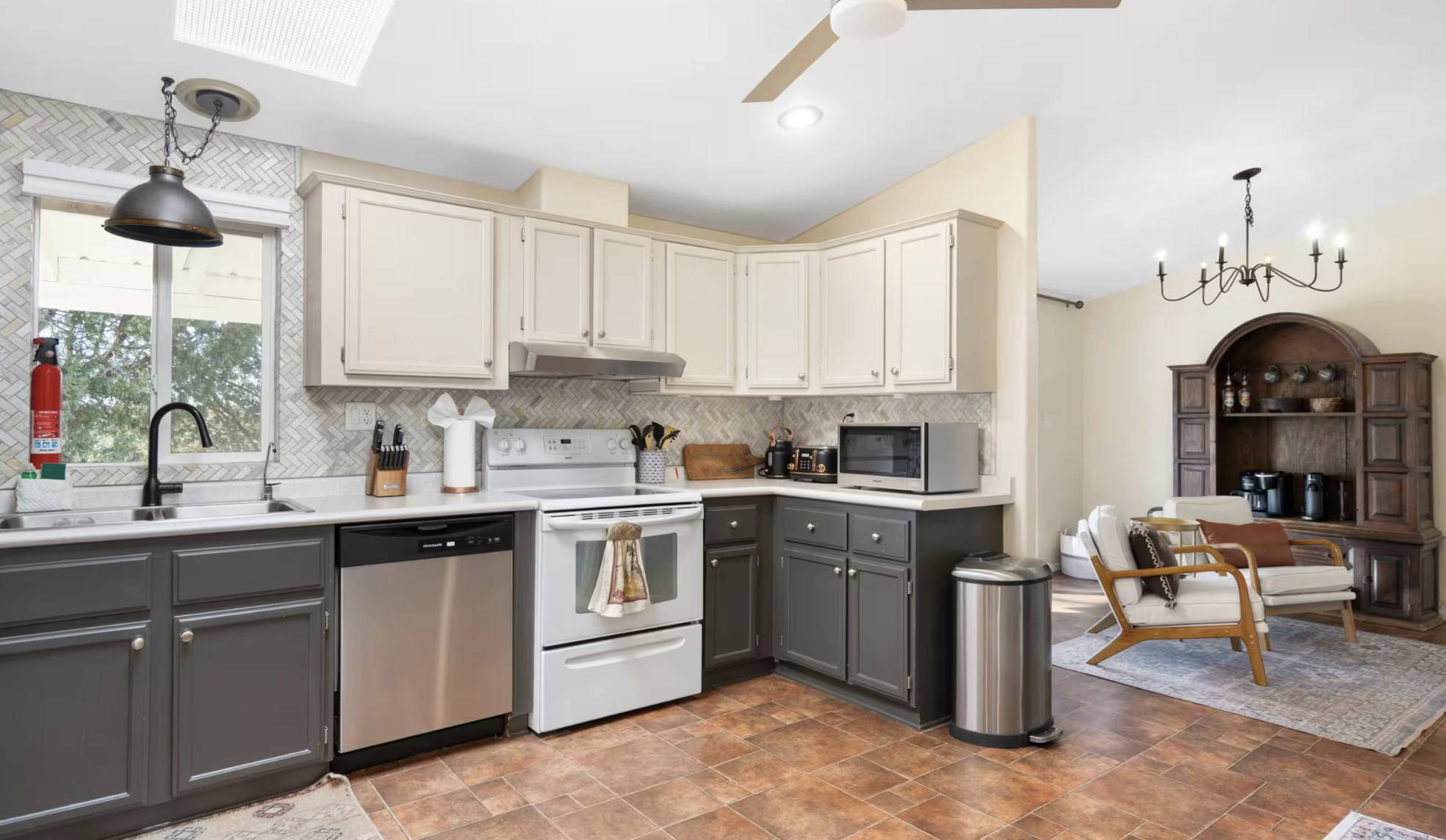 kitchen 2.png