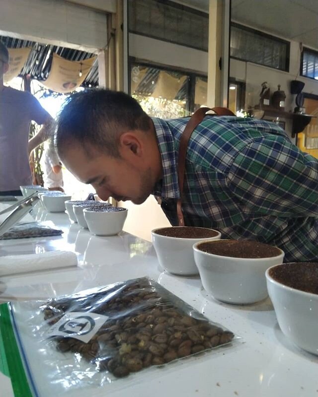 Great cupping with our friends from Holland.
Cupping amazing coffees and different process of this harvest....