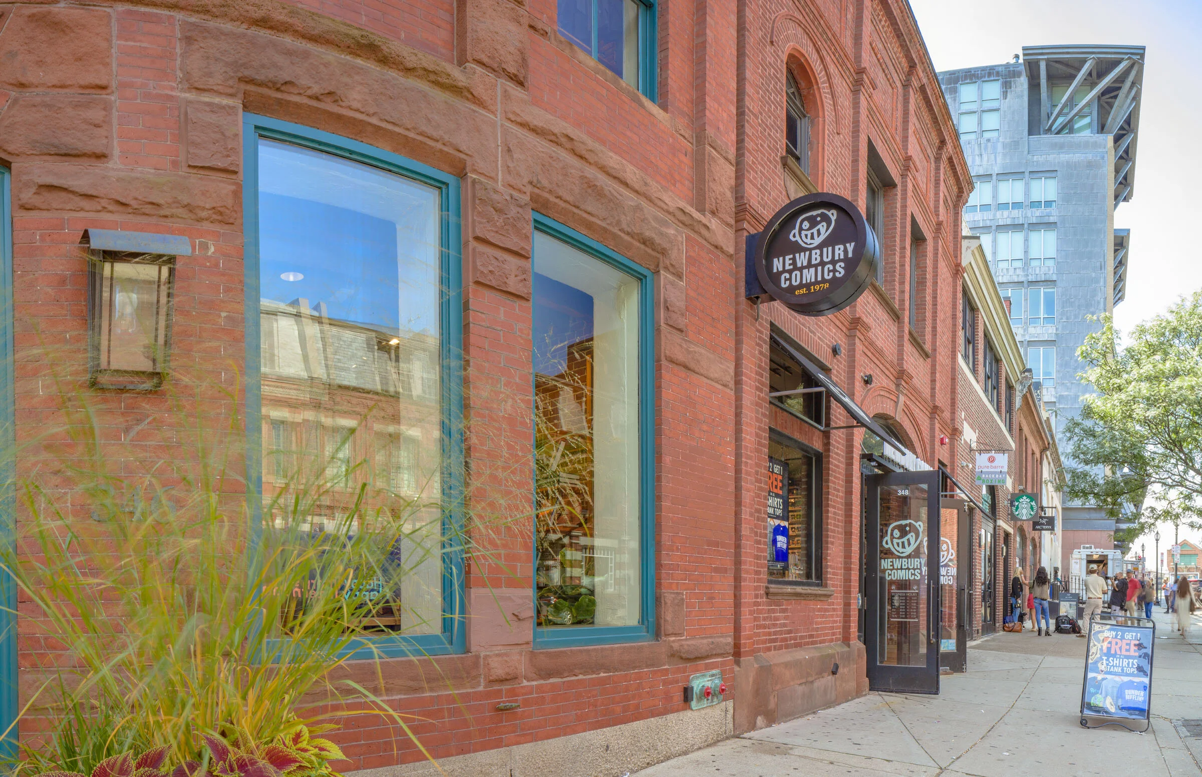 348 Newbury-14 Pano.jpg