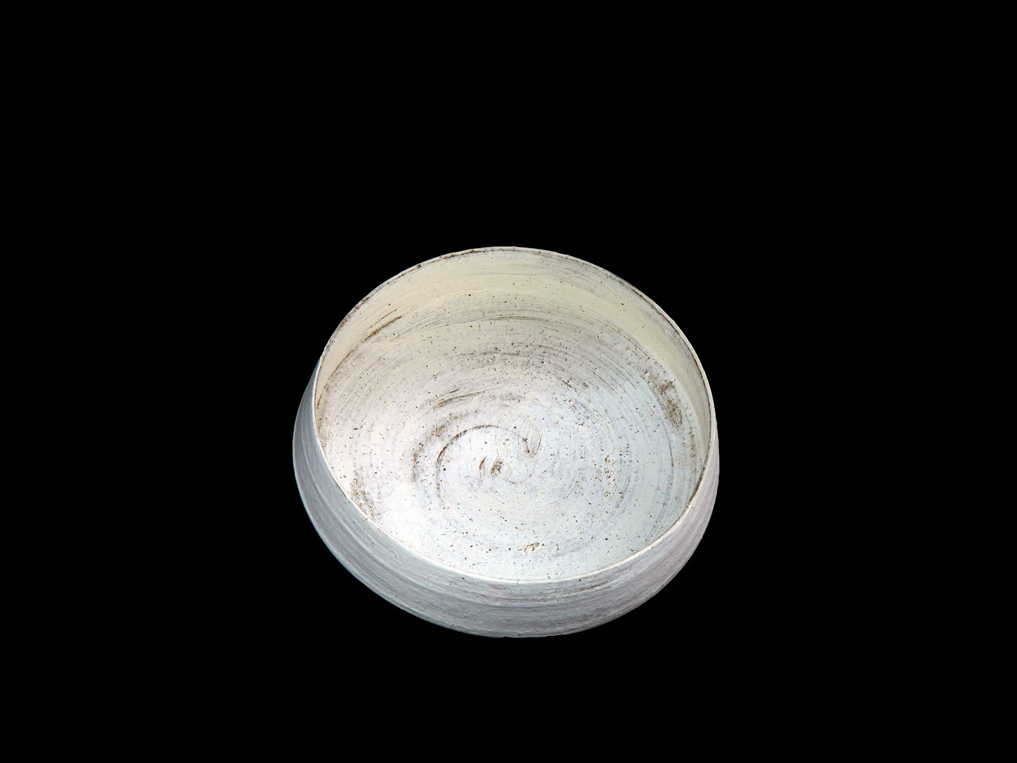 TropheeMacocotte-CraftGallery-Paris-JapaneseCeramics-AkihiroNikaido-Small-RoundKohikiDish-1-b'.jpg