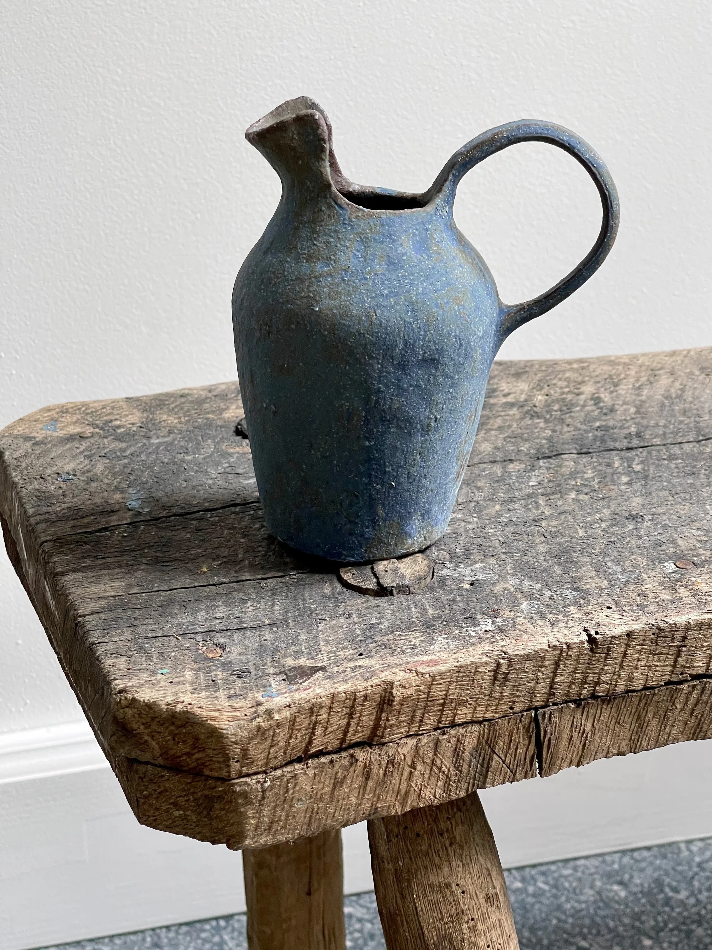 TropheeMacocotte-CraftGallery-Paris-JapaneseCeramics-SBluePitcher1_7.jpg