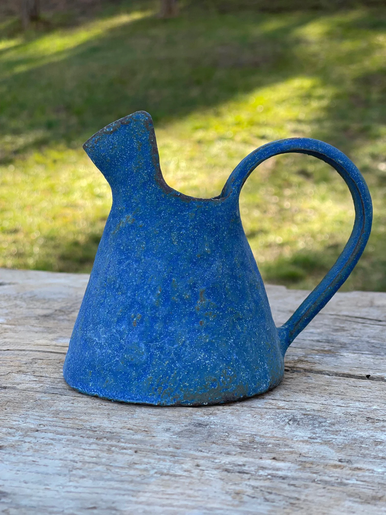 TropheeMacocotte-CraftGallery-Paris-JapaneseCeramics-MBlueJug2_2.jpg