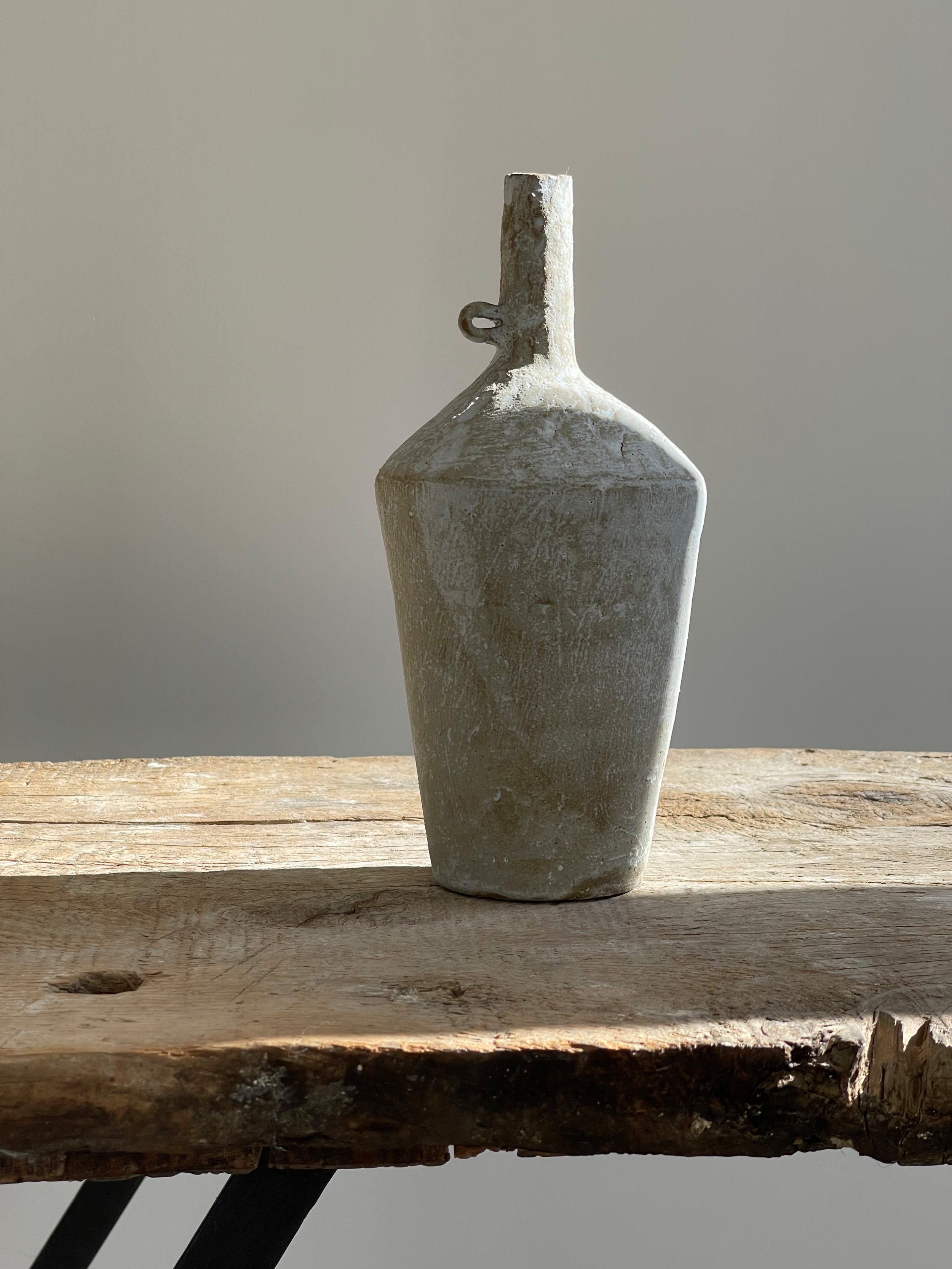 _Nobue Ibaraki • XL Off-white bottle 1