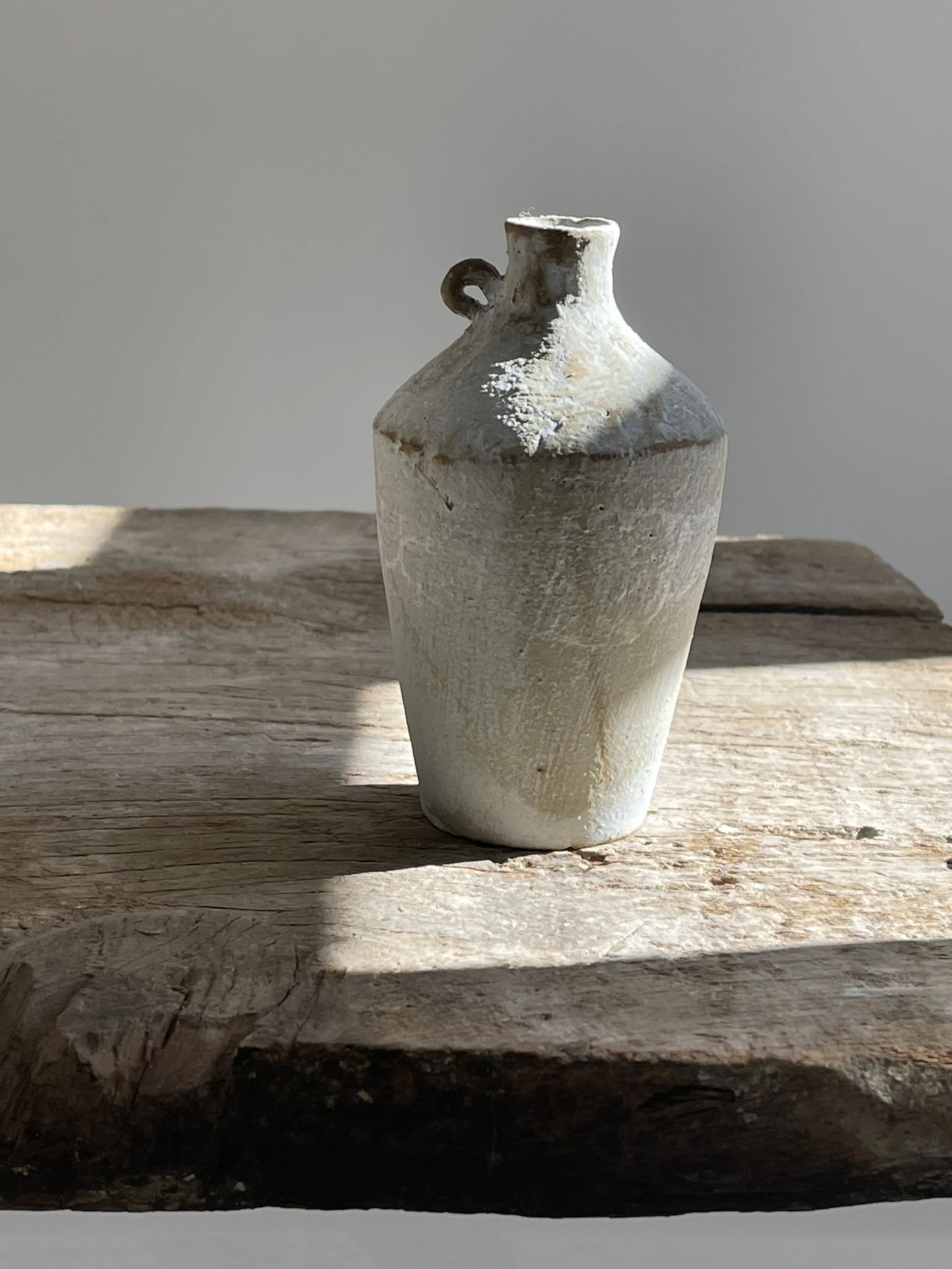 -Nobue Ibaraki • S Off-white bottle 3