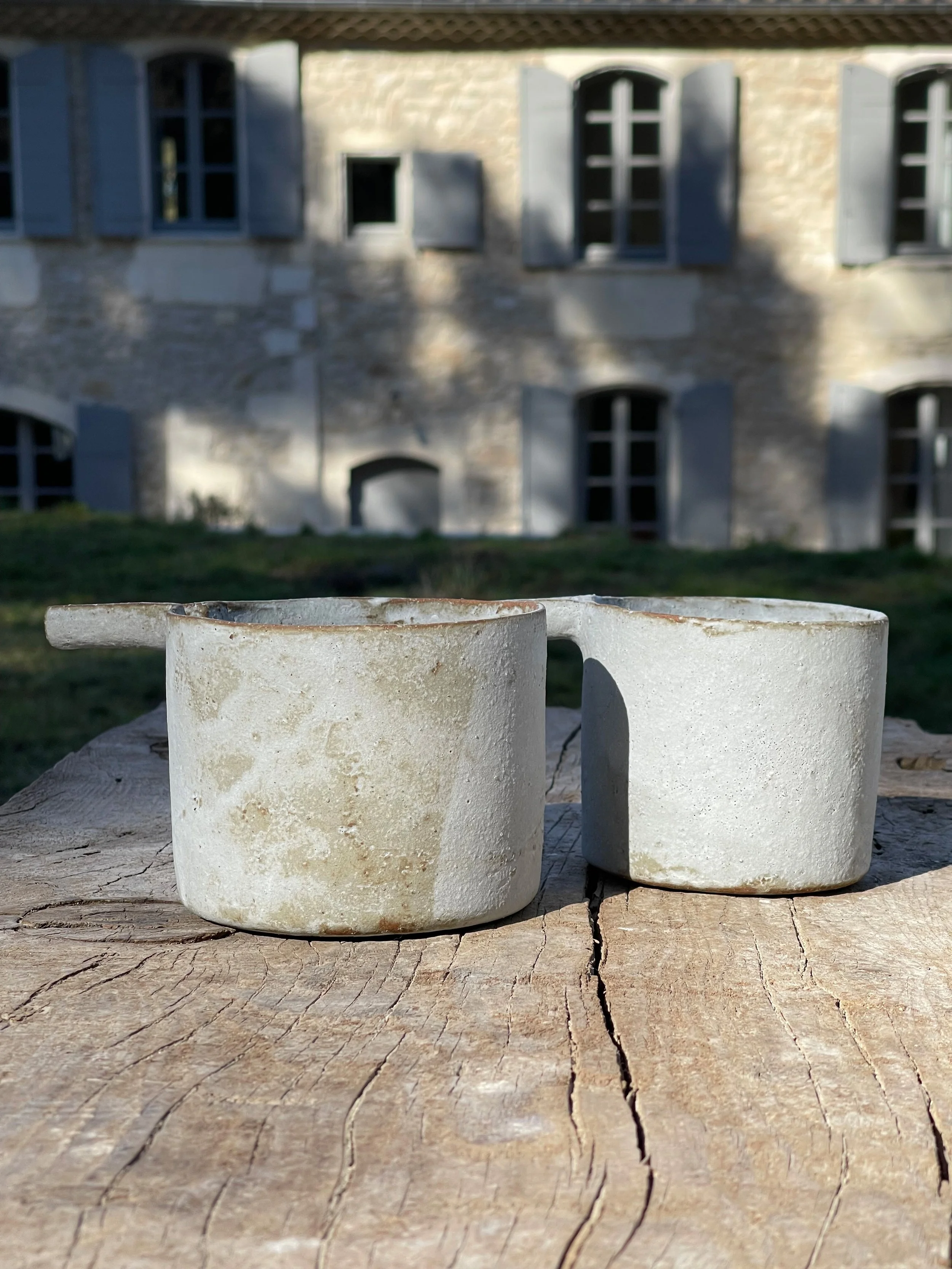 TropheeMacocotte-CraftGallery-Paris-JapaneseCeramics-Nobue-Ibaraki-MOffWhiteKatakuchi2_2.jpg