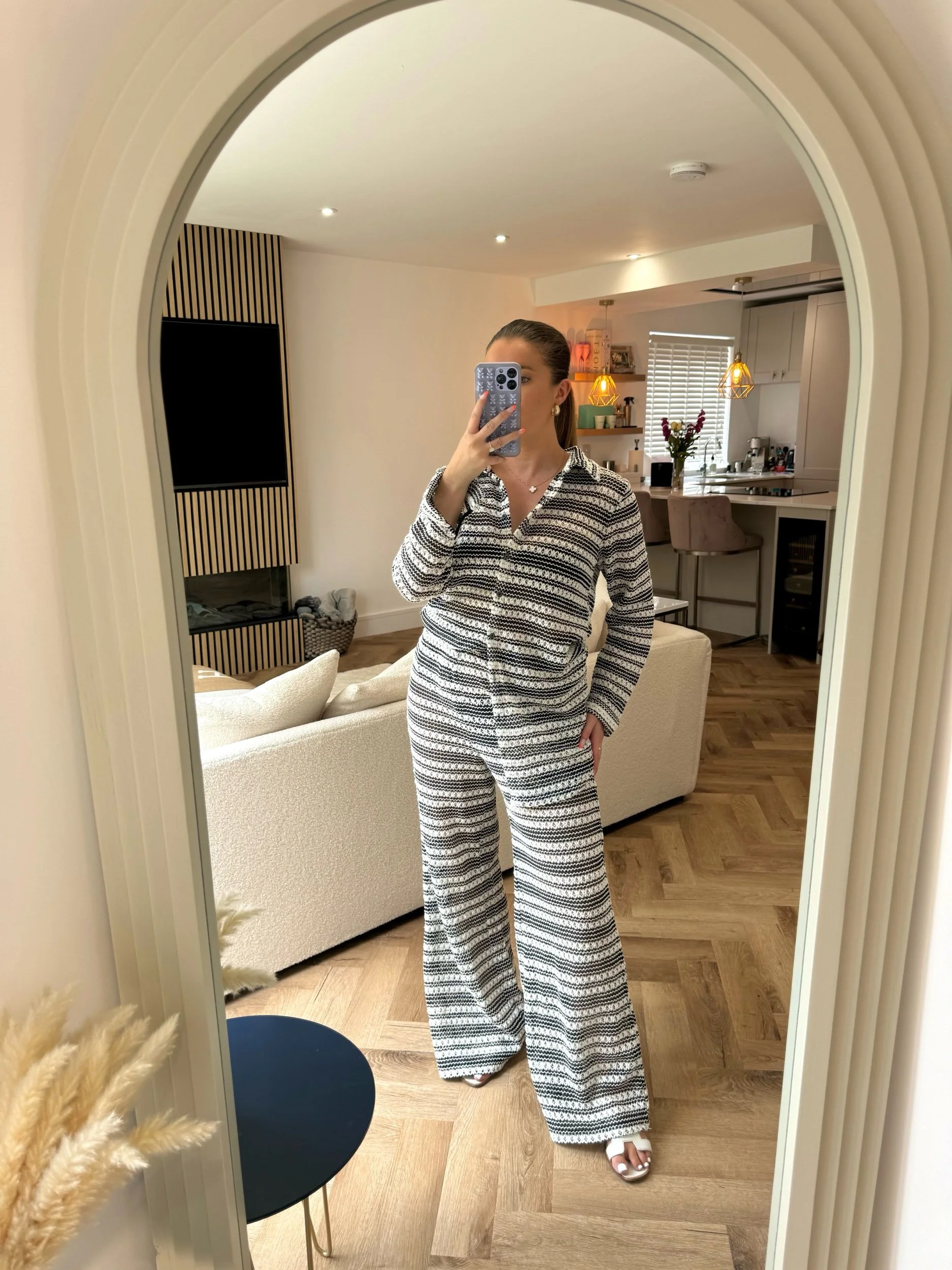 D27D7F5A-20DF-488E-B43C-0497934322B8