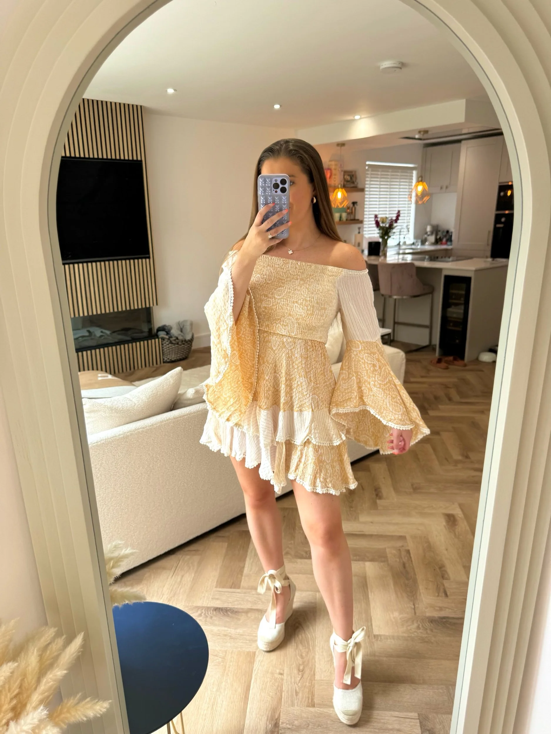 BB5F7E7E-0375-41B5-ABE1-8A94AB26E85B