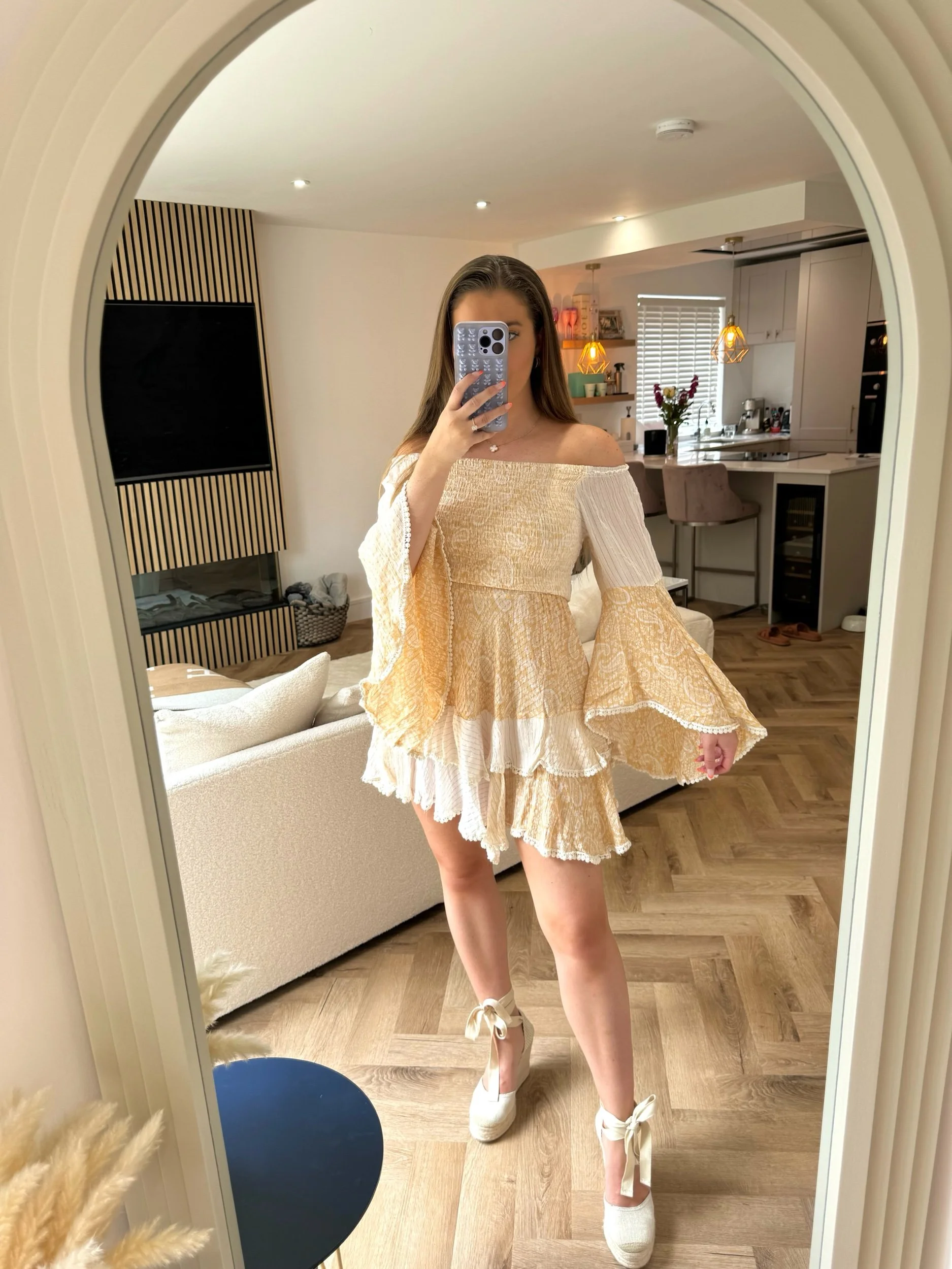 5553BF29-7D49-4B64-BA0C-28916AB95927