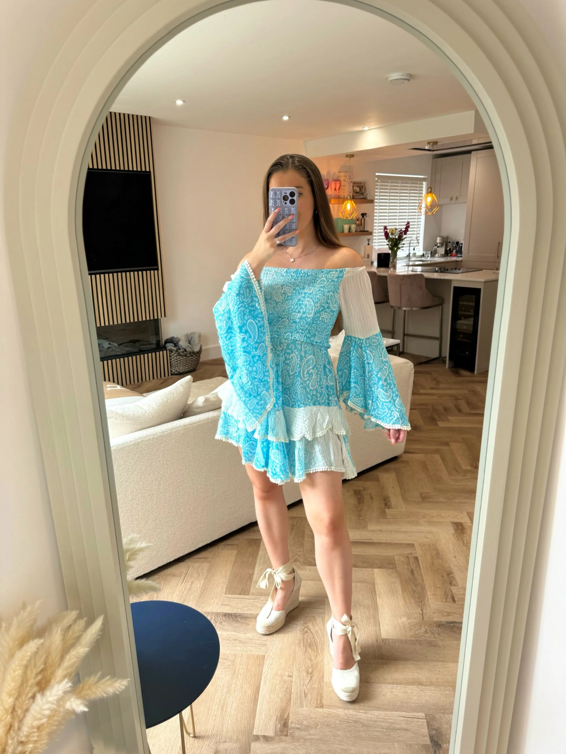 12A86F96-AB7D-4F75-942D-4BD61A6028DD