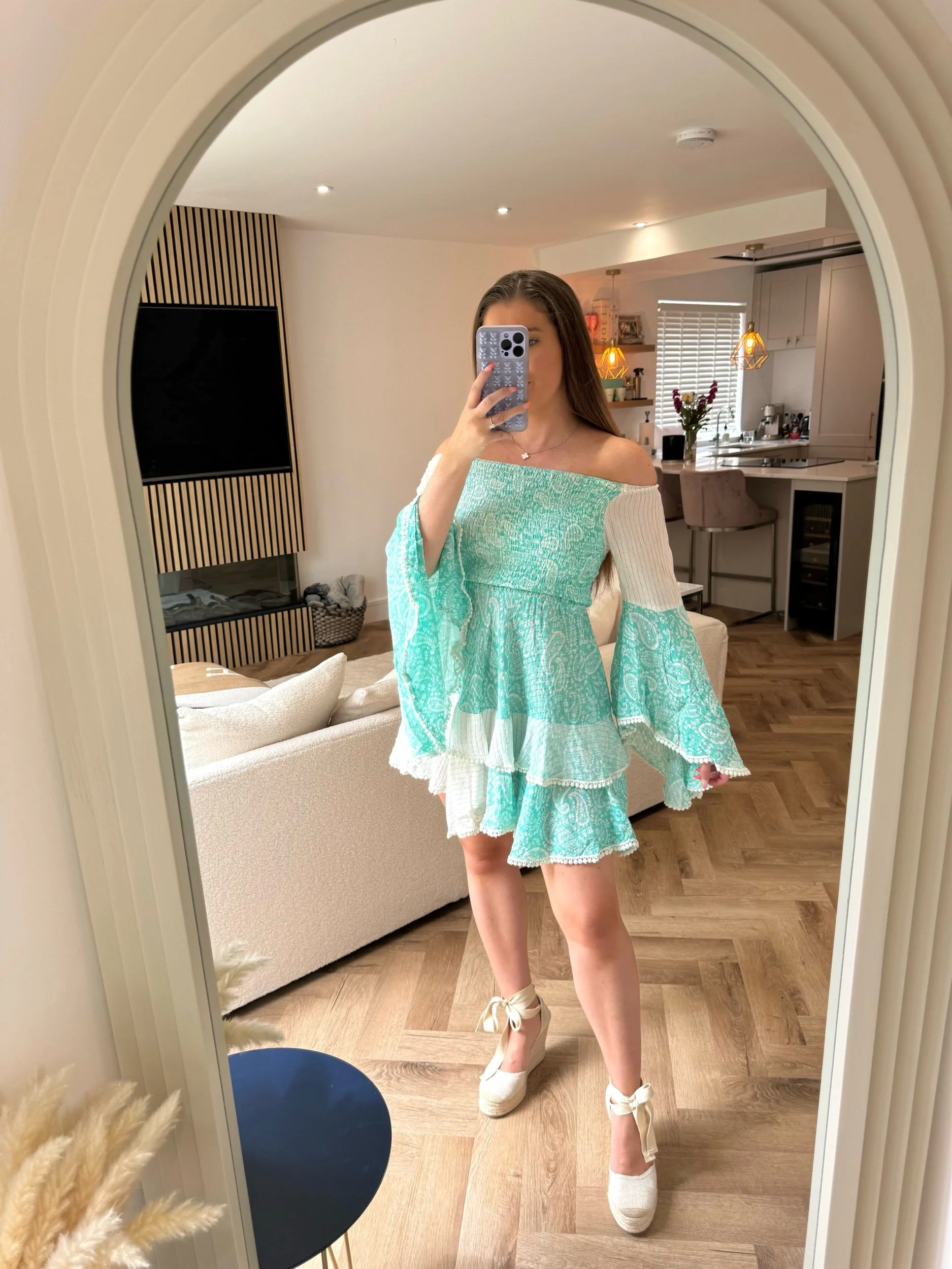 5B745DA4-511F-4EC3-B70A-93E1CFD605C8