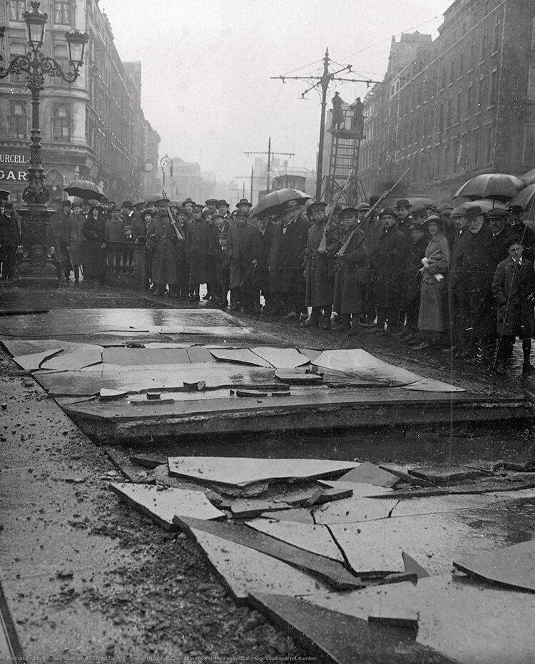 Easter 1916, crowd on bridge, aftermath of gas explosion_UCD.p0080-ph-06-02.jpg