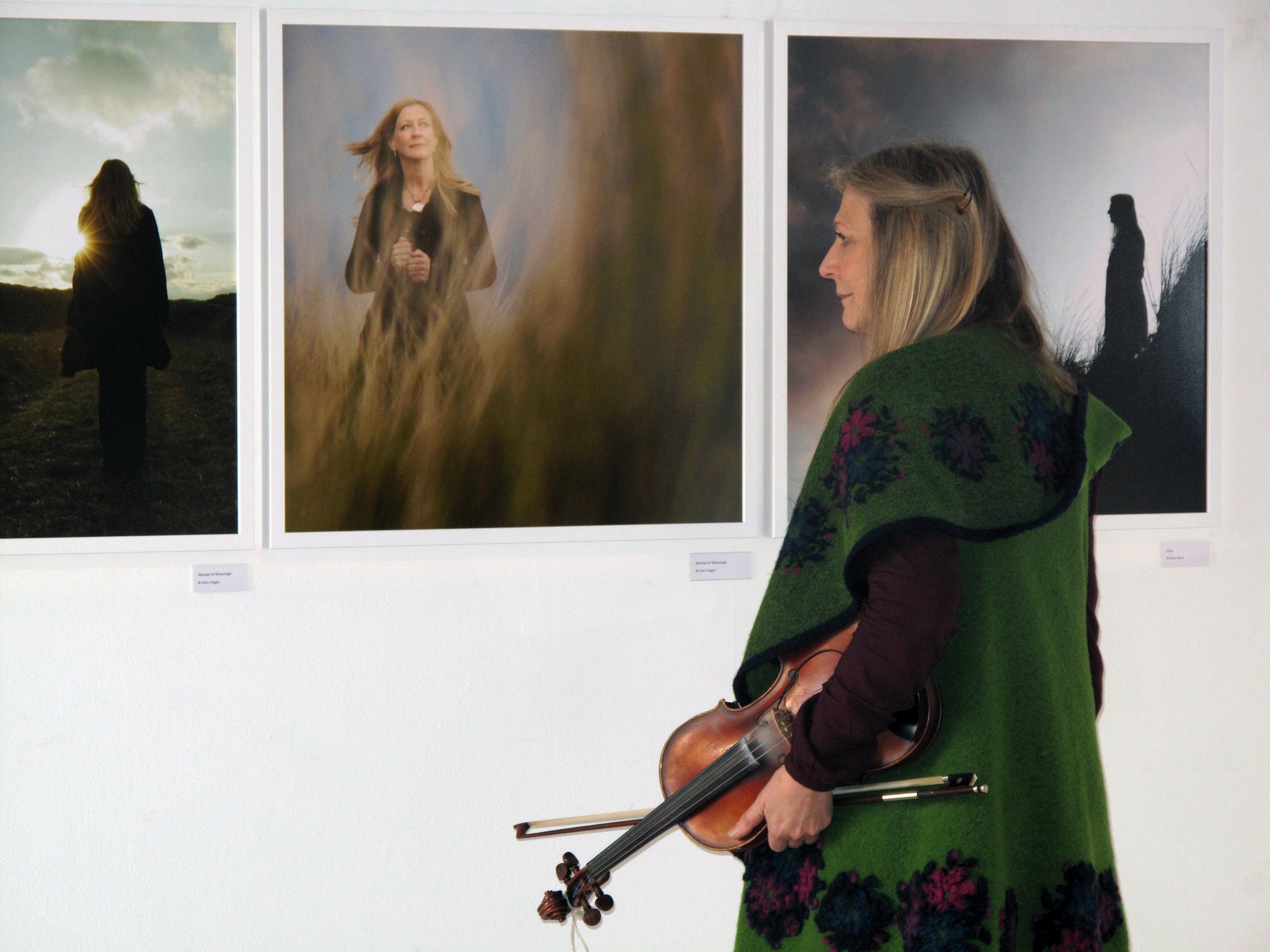  Musician Mairéad Ní Mhaonaigh at the exhibition in the Gallery of Photography 