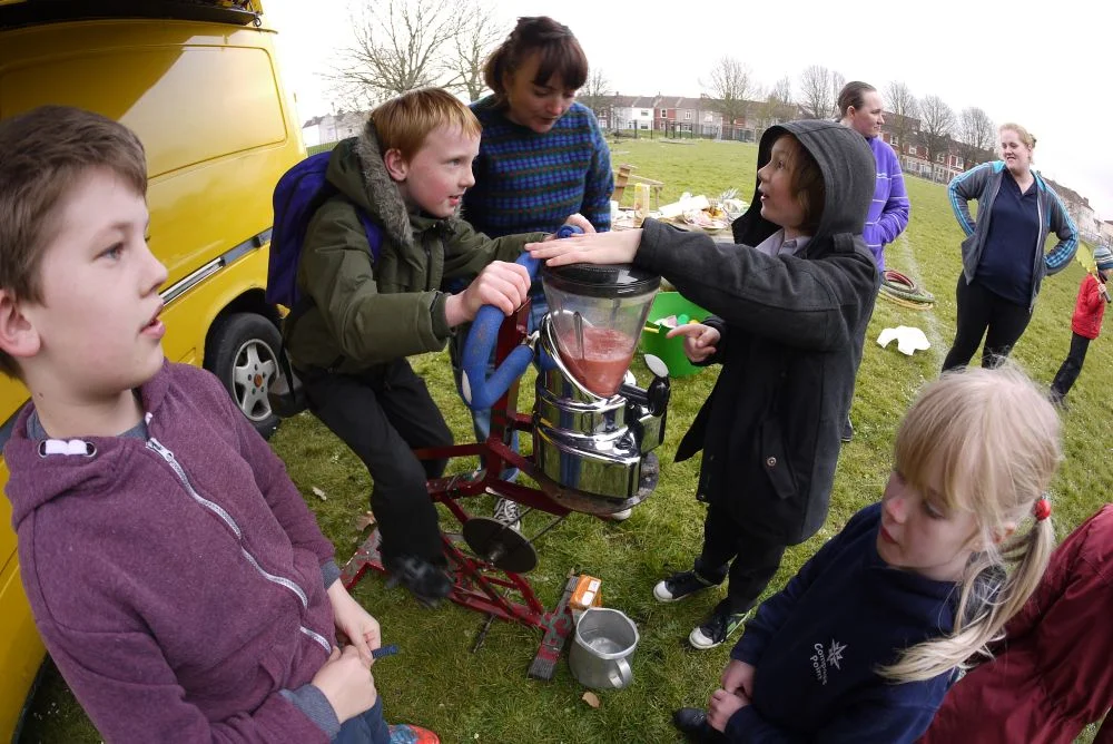 pedal powered smoothie maker ape project.jpg