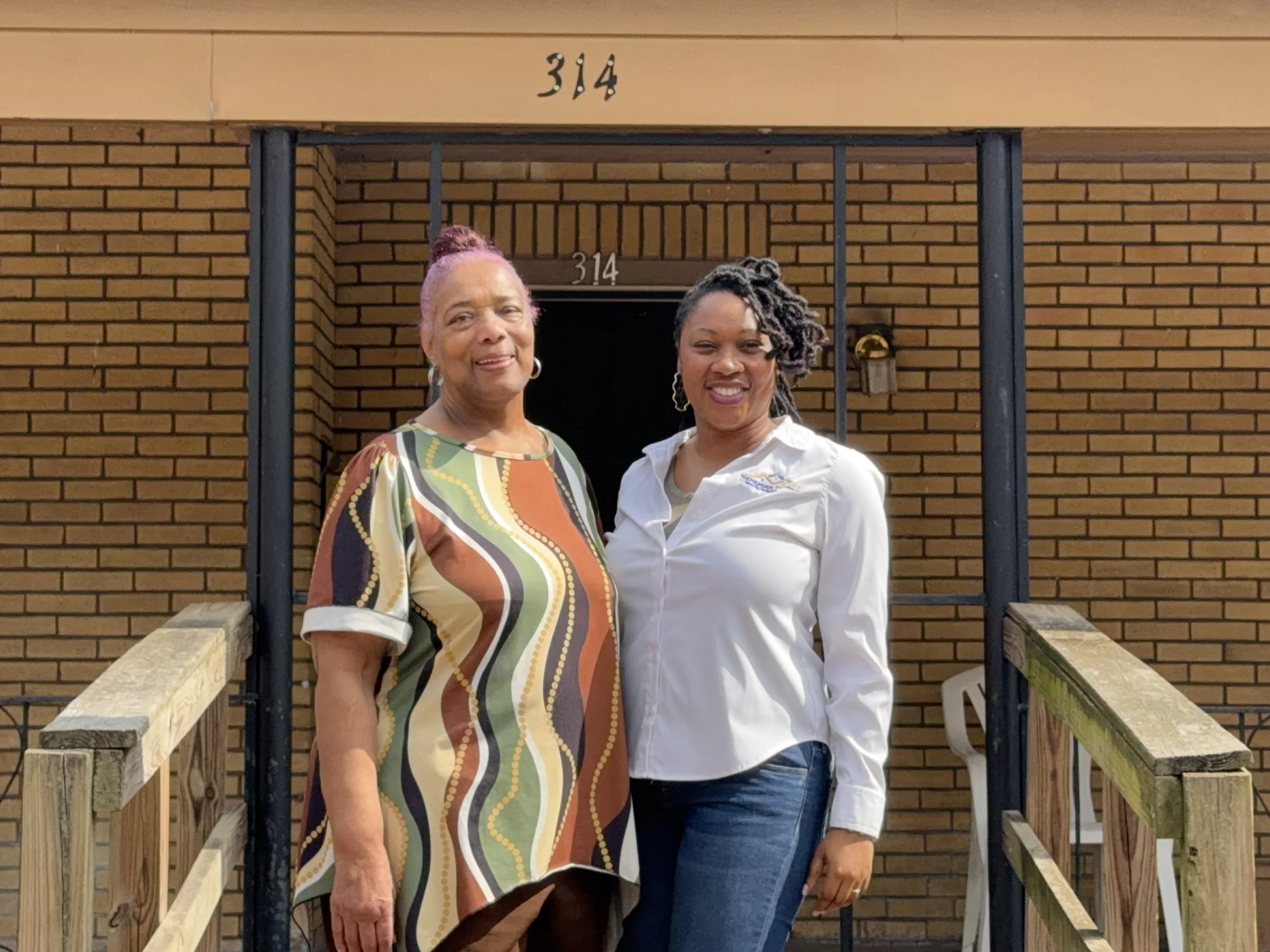 Vivian and Rosalyn’s Story: Empowering Our Seniors to Stay Home