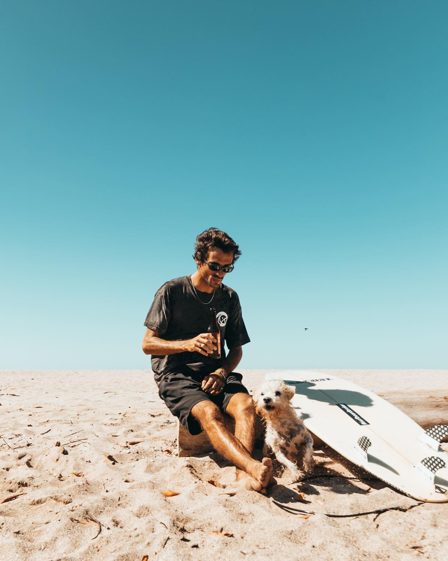 Si te hace feliz, aumenta la dosis 
🌞🍺🌊🦜 

#papagayobrewing #guanacaste #costarica #craftbeer #cerveza #cervezaartesanal