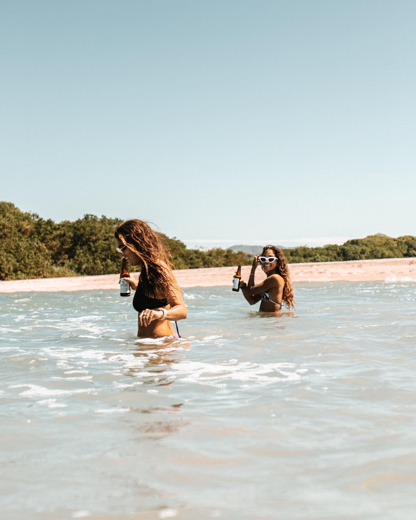 A quien llevas a la playa este fin de semana a tomar birritas? 🍺 🦜 

#papagayobrewing #cervezaartesanal #cerveza #birra #costarica #guanacaste #craftbeer