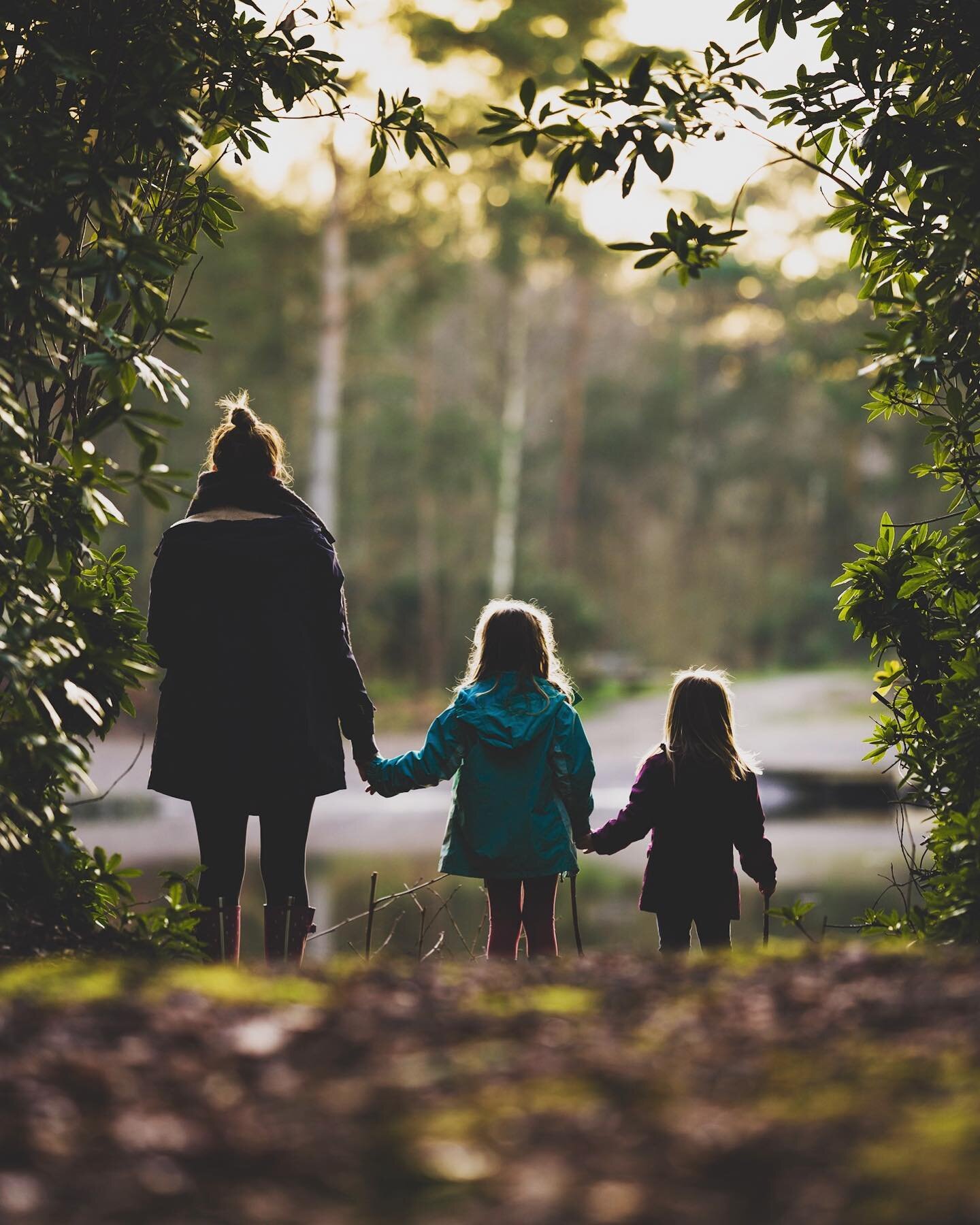 Back to work and already missing our winter walks 🍂 🧣 #mummyanddaughters #sonyalpha #sonyphotography #familytime #familyphotography #familyportraits #portraitphotography