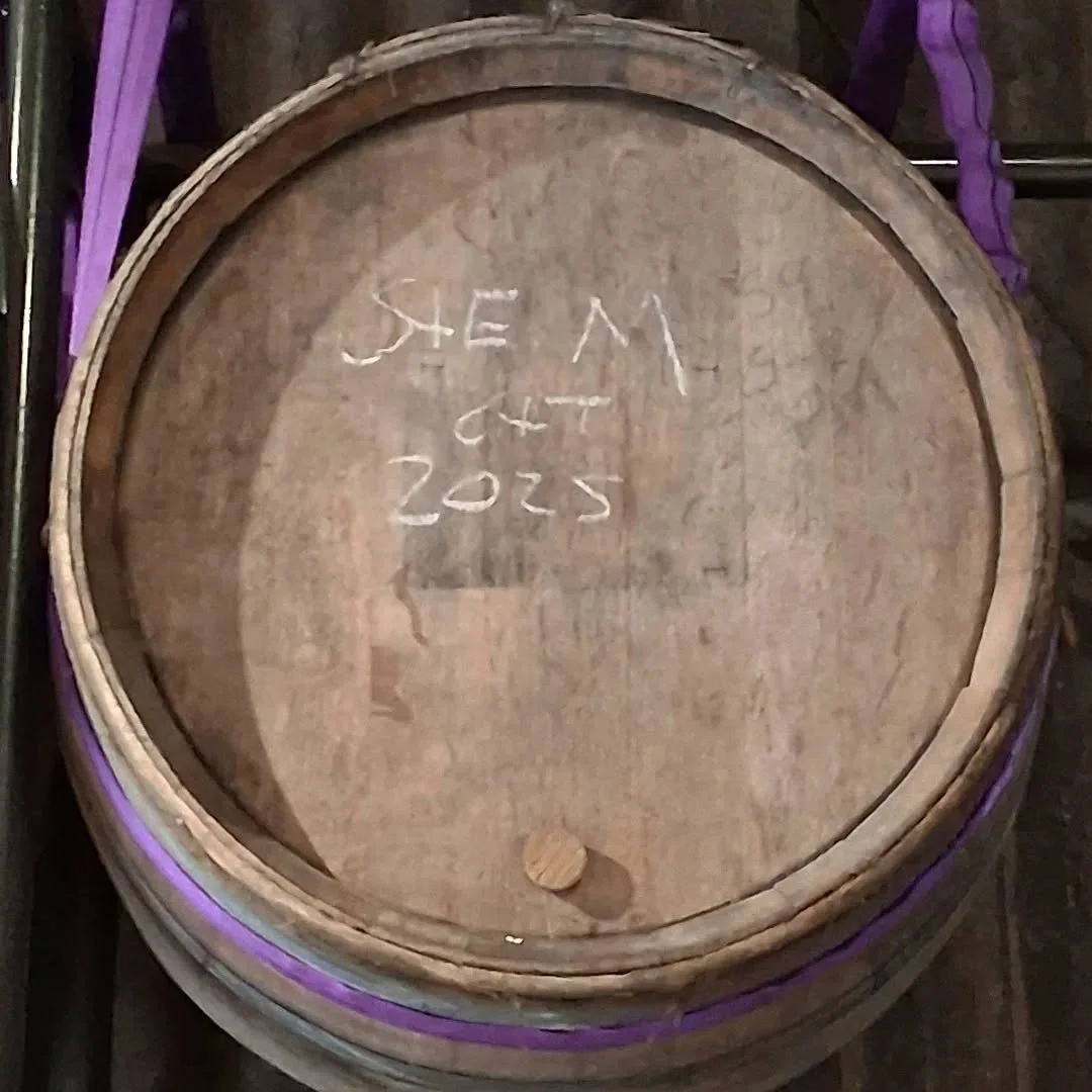 Nice to say hello to our barrel of 2025 Pinot Meunier in the cellars @langhamwinery . This cold snap will put the wine to sleep until Spring.  Nice to be sharing a bay with  @tommy__grimshaw @yarn_wine 
#winesofthewestcountry