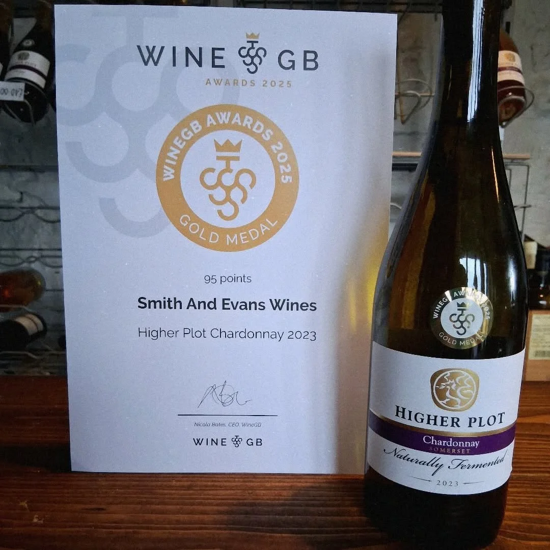 Rather nice way to start the day with the nice shiny gold certificate for our first ever Chardonnay . Available @thelangportstores @wineshop_winscombe ,@somersetwineco and here 

https://www.smithandevans.co.uk/wine/2023-natural-ferment-chardonnay

I