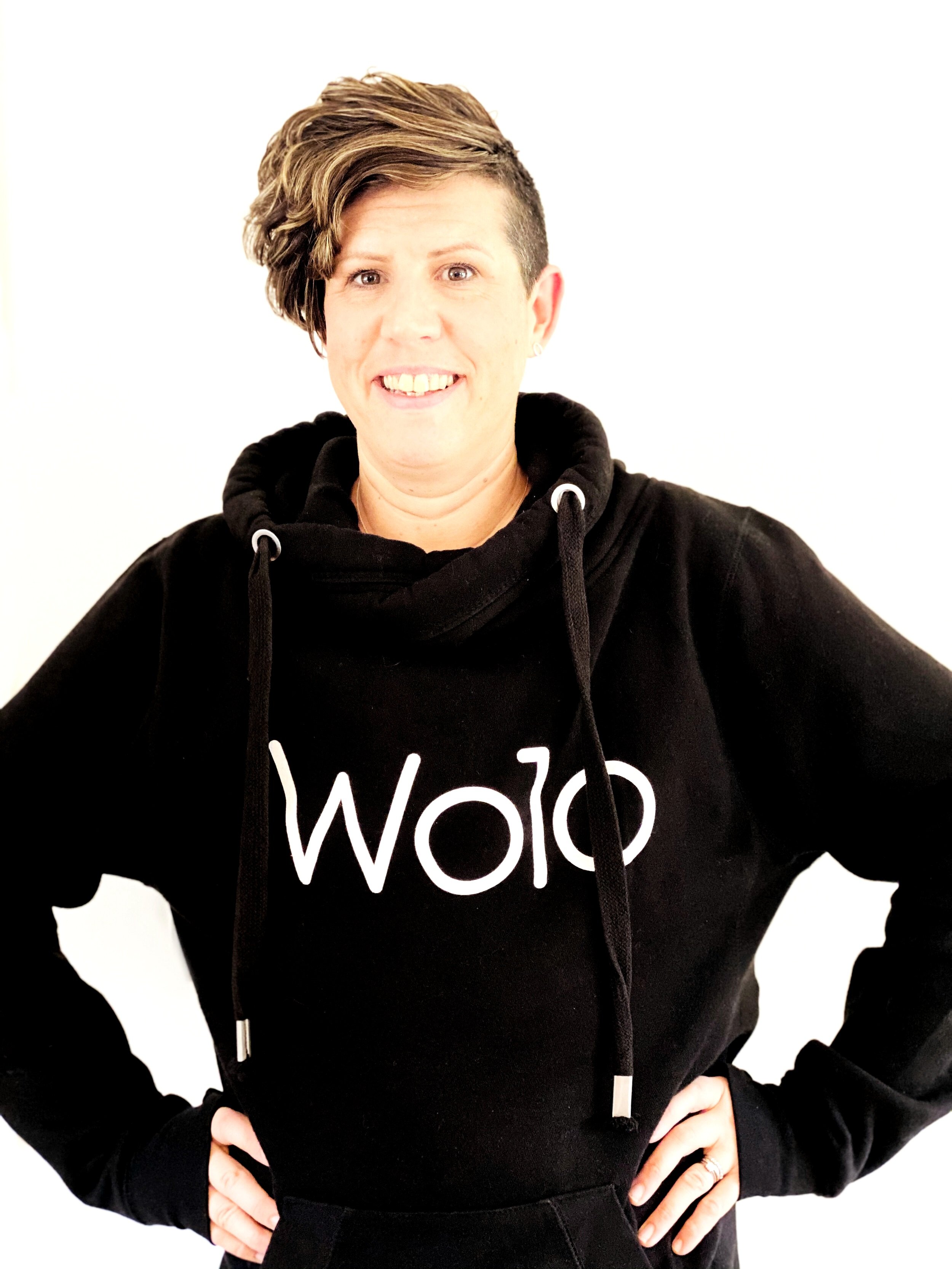 Wolo+cross+neck+Hoody+1.jpg