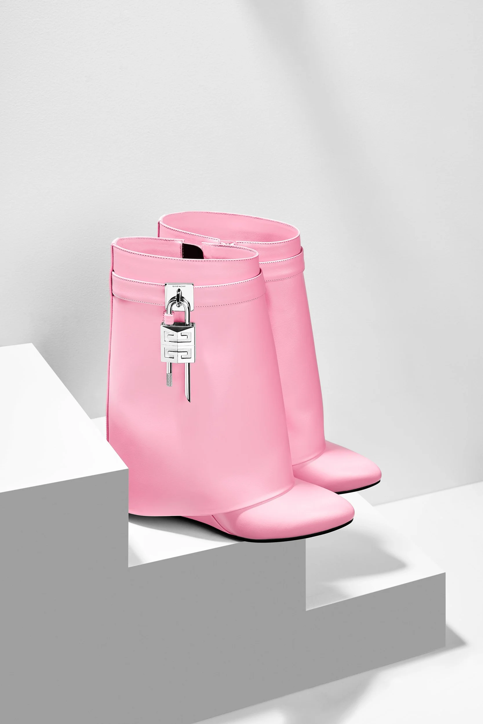 Wedig&Laxton_AtlantaMagazine_GivenchyPinkBoots.jpg